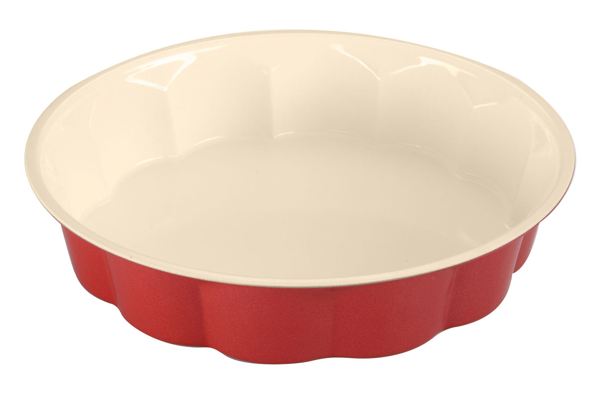 Форма для выпечки Bekker с антипригарным покрытием, диаметр 28 см. BK-396654 009312 Форма для выпечки Bekker с антипригарным покрытием, диаметр 28 см. BK-396654 009312Форма для выпечки Bekker изготовлена из углеродистой стали с антипригарным керамическим покрытием Pfluon, благодаря чему пища не пригорает и прилипает к стенкам посуды. Кроме того, готовить можно с добавлением минимального количества масла и жиров. Керамическое покрытие также обеспечивает легкость мытья. Внешнее жаростойкое покрытие красного цвета делает форму оригинальным кухонным аксессуаром. Внутренние боковые стенки рельефные, что придаст вашей выпечке особую аппетитную форму. Подходит для использования в духовом шкафу. Не подходит для СВЧ-печей. Рекомендуется ручная чистка. Используйте только деревянные и пластиковые лопатки. Характеристики:Материал: углеродистая сталь. Цвет: красный, бежевый. Диаметр формы: 28 см. Высота стенки: 6 см. Толщина стенки: 0,4 мм. Производитель: Германия. Изготовитель: Китай. Артикул: BK-3966.