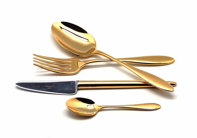 Набор столовых приборов Cutipol Van der Rone Gold, 24 предмета9132-72 Набор столовых приборов Cutipol Van der Rone Gold, 24 предмета9132-729211 VAN DER ROHE GOLD Набор 24 пр. Характеристики: Материал: сталь.Размер: 405*295*65мм.Артикул: 9211.