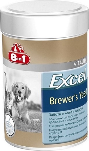 Добавка 8 in 1 Excel. Brewers Yeast, для кошек и собак, 260 таблеток0120710 Добавка 8 in 1 Excel. Brewers Yeast, для кошек и собак, 260 таблеток01207108 in 1 Excel. Brewers Yeast - комплексная добавка, содержащая пивные дрожжи и чеснок,богата витаминами группы В, жиром ценных пород рыб (источник жирных кислот Омега-3).Специальный баланс витаминов и микроэлементов способствует поддержанию здоровойкожи и блестящей шерсти, стимуляции иммунной системы, улучшения аппетита,профилактики заболеваний печени у собак и кошек.Применение:Добавку давать собакам (кошкам) ежедневно по 1 таблетке на каждые 4 кг веса животного(перед едой или вместе с кормом). Рекомендуемый курс применения 14-30 дней. Изменениядозировки или повторный курс по показаниям.Состав: пивные дрожжи (Saccharomyces cerevisiae), стеариновая кислота, глицерин, чеснок, сафлоровое масло, диоксид кремния, масло тунца. Не содержит искусственных консервантов и красителей.Пищевая ценность: сырой белок - 43%, сырой жир - 7%, сырая клетчатка - 1%, зола - 9%, влага - 8%.Витамины: витамин В1 800 мг/кг, витамин В2 500 мг/кг, витамин В6 50 мг/кг, биотин 1900 мг/кг, ниацин 1200 мг/кг.Микроэлементы: железо 1914 мг/кг, медь 2,5 мг/кг, марганец 323 мг/кг, цинк 3270 мг/кг, кобальт 114 мг/кг.Товар сертифицирован.