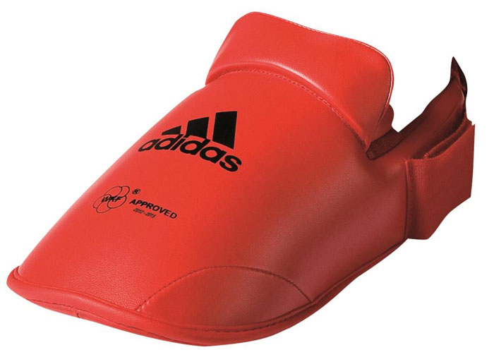 Защита стоп Adidas WKF Foot Protector, цвет: красный. 661.50. Размер XL (45-47)AIRWHEEL Q3-340WH-BLACK Защита стоп Adidas WKF Foot Protector, цвет: красный. 661.50. Размер XL (45-47)AIRWHEEL Q3-340WH-BLACKЗащита стоп Adidas WKF Foot Protector с объемным наполнителем необходимы при занятиях спортом для защиты пальцев, суставов стопы от вывихов, ушибов и прочих повреждений. Накладки выполнены из высококачественного полиуретан PU3G. Накладки прочно фиксируются за счет эластичной ленты и липучки. Удобные и эргономичные накладки Adidas идеально подойдут для занятий карате и другими видами единоборств.Одобрены WKF.