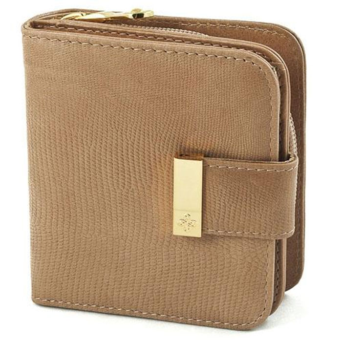 Кошелек женский Dimanche Elite Beige, цвет: бежевый. 73877-080-06 Кошелек женский Dimanche Elite Beige, цвет: бежевый. 73877-080-06Женский кошелек Elite Beige выполнен из натуральной матовой высококачественной кожи с декоративным тиснением. Кошелек состоит из двух отделений. В первом, закрывающимся на кнопку, имеется два отделения для купюр и восемь кармашков для кредитных карт. Второе отделение для мелочи закрывается на молнию, внутри имеется перегородка. Кошелек упакован в фирменную картонную коробку. Характеристики:Материал: натуральная кожа, текстиль, металл. Размер кошелька: 9,5 см х 10,5 см х 3,5 см. Цвет: бежевый.