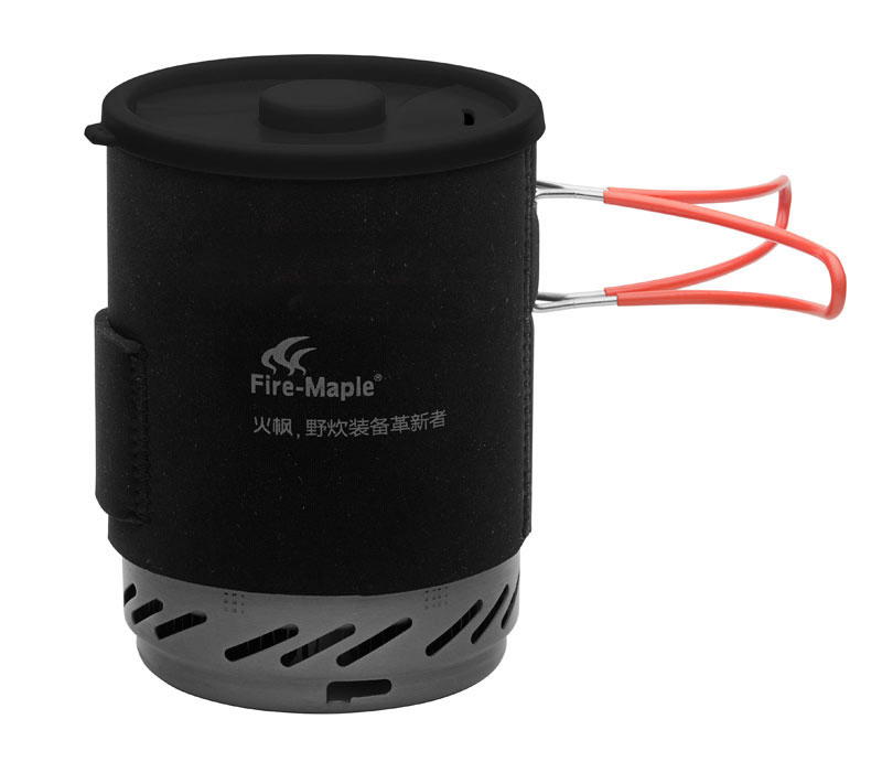 Система приготовления пищи Fire-Maple Star FMS-X1ORROS 8250 Система приготовления пищи Fire-Maple Star FMS-X1ORROS 8250Star FMS-X1- это высокоэффективная комбинированная система приготовления пищи с встроенной системой теплообмена в нижней части котелка. Эта система позволяет увеличить энергоэффективность эксплуатации на 30%. Котелок оснащен специальной крышкой, которая помогает сохранить тепло. В состав комбинированной системы готовки STAR FMS-X1 входит: горелка-основание, котелок с системой теплообмена, TPE-подставка (из термопластичного эластомера), миска и термосберегающий рукав. Высокоэффективная система увеличивает продуктивность приготовления пищи на 30%.Экономия газа - потребляет меньше топлива. Проваренный стыковочный шов на котелке полностью устраняет выброс вредных металлов в процессе готовки.Защита от ветра - специальный дизайн позволяет защитить пламя от ветра без применения ветрозащитного экрана.Портативность - дизайн совмещает в себе котелок и горелку, при желании горелку можно поместить в котелок, добавив туда еще и сменный газовый картридж вместе с миской. Основа горелки выполнена из ABS-материала (ударопрочная техническая термопластическая смола). В комплект входит система пьезоэлектрического зажигания, система легко разбирается и зажигание при необходимости можно заменить.Газовая комбинированная система приготовления пищи STAR FMS-X1 снабжена ниппелем, особой системой предотвращения потери топлива при многократном подсоединении и отсоединении сменного картриджа. Это позволяет в разы снизить расход жизненно необходимого топлива в путешествии. Эта модель отлично подходит для использования с резьбовыми сменными картриджами любых типов. Возможно подсоединение к цанговому баллону при помощи адаптера FMS-701.Поставляется в индивидуальном чехле для переноса и хранения системы. В целом, компактный дизайн, устойчивость, надежность и долговечность.Система приготовления пищи STAR FMS-X1 сочетает высокую энергоэффективность, компактность и лаконичный дизайн. Это оптимальный выбор для экстремальных походов.Общая емкость составляет 1,2 л. Полезная емкость 1 л. Дополнительные 200 мл заложены в котелок для обеспечения безопасного вскипания 1 литра воды при закрытой крышке. Характеристики: Подходит для экстремальных походов и экспедиций.1 литр воды закипает за 3 минуты 30 секунд. При условиях: (ГОСТ 2939-63) Атмосферное давление 760 мм рт. ст., температура воздуха 20°С, влажность 0%, температура воды 20°С. Расход топлива при использовании фирменных сменных картриджей Fire-Maple серии FMS-G составляет: сменный картридж FMS-G3 110 г ~66 минут, сменный картридж FMS-G2 230 г ~138 минут и сменный картридж FMS-G5 450 г ~270минут. УВАЖАЕМЫЕ КЛИЕНТЫ! Обращаем ваше внимание на тот факт, что в комплект системы приготовления пищи баллон с газом (картридж) не входит.