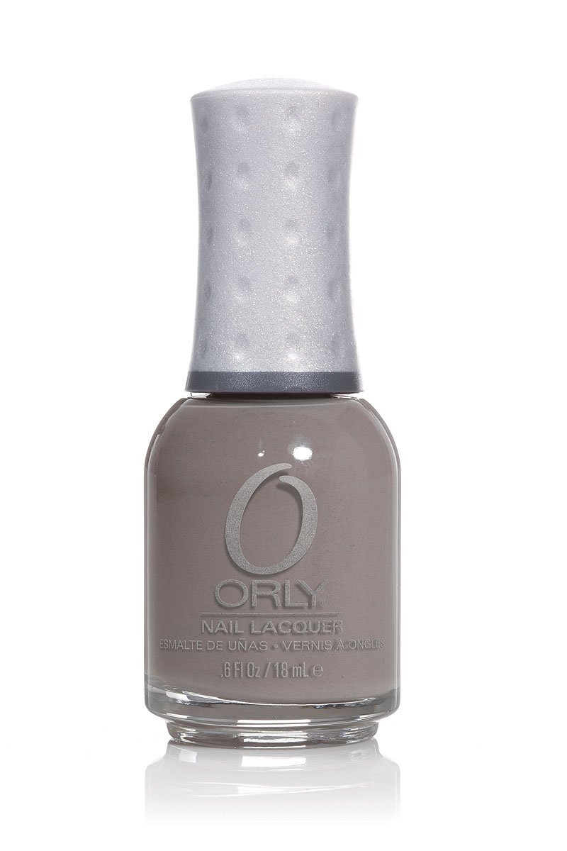 Orly Лак для ногтей Cool Romance, тон: № 755 Faint Of Heart, 18 млB2340003 Orly Лак для ногтей Cool Romance, тон: № 755 Faint Of Heart, 18 млB2340003Элегантные, манящие, изысканные, чарующие - именно такие цвета составляют базовую коллекцию лаков для ногтей Orly. Широкий спектр тонов разнообразных оттенков позволяет удовлетворить самые изысканные вкусы и менять цвет ногтей хоть два раза в день. Вы можете выбрать какой угодно вариант гардероба - палитра лаков Orly позволит подобрать оттенок на любой случай и для любого настроения. Плюс ко всему приятно осознавать, что ваши ногти покрыты лаком фирмы, пользующейся репутацией одной из лучших среди специалистов ногтевого сервиса и на протяжении тридцати лет занимающейся разработкой и производством средств по уходу за натуральными ногтями. При этом останавливаться на достигнутом в Orly не собираются. Прохладу пастельных нежных оттенков и искренность чувств первой любви профессионалы компании Orly отобразили в коллекции лаков для ногтей Cool Romance. 6 потрясающих цветов, отражающих все неземные чувства и эмоции первой любви, станут предметом восхищения и возможностью окунуться в приятные воспоминания романтических эпизодов их жизни.Способ применения: нанести 1-2 слоя лака поверх базового покрытия. Завершить маникюр с помощью верхнего покрытия и сушки.Товар сертифицирован.