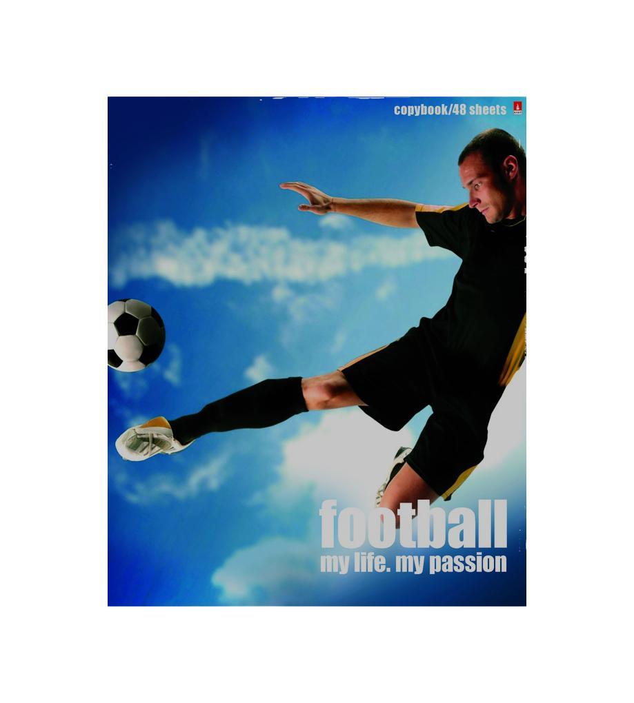 Набор тетрадей Альт Football, 48 листов, 5 шт72523WD Набор тетрадей Альт Football, 48 листов, 5 шт72523WDШкольная тетрадь Альт Football отражает спортивную тематику, особенно актуальную среди молодежи. Тетрадь из 48 листов выполнена в обложке из плотного картона, защищающего страницы от повреждений. При производстве используется целлюлоза высшего сорта, из которой получаются белые листы высокой плотности. Динамика, скорость и движение вперед переданы благодаря эффектам полиграфии. Так, полноцветная печать на металлизированной бумаге придает благородные переливы и создает привлекательный внешний вид.Вторая обложка выполнена с изображением футбольного мяча в сетке и имеет место для персональных данных студента или школьника. Игроки футбольных команд традиционно являются кумирами молодежи. Привлекательность этого массового вида спорта неоспорима. Тетрадь Альт Football с эффектными изображениями зрелищных моментов игры украсит рабочий стол или портфель мальчика, напоминая об этом увлечении.