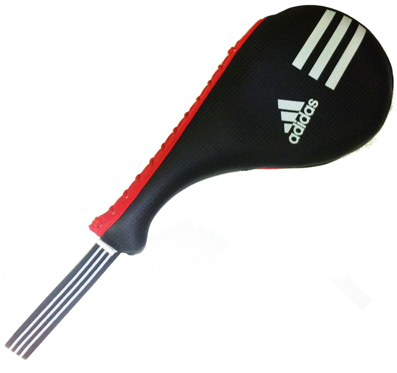 Ракетка для тхэквондо двойная Adidas Kids Double Target Mitt, цвет: красно-черный. Размер XSSСJ-2201 Ракетка для тхэквондо двойная Adidas Kids Double Target Mitt, цвет: красно-черный. Размер XSSСJ-2201Двойная ракетка Adidas Kids Double Target Mitt предназначена для тренировочных занятий по тхэквондо и другим единоборствам. Выполнена из полиуретана. Удобная рукоятка упрощает работу с ракеткой. Оснащена ремешком.