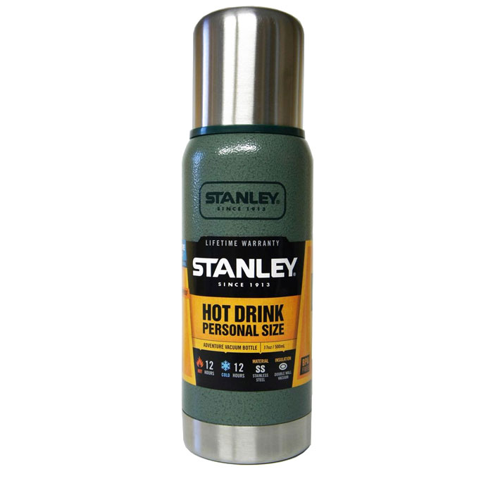 Термос Stanley Adventure, цвет: темно-зеленый, 0,5 л2427012001 Термос Stanley Adventure, цвет: темно-зеленый, 0,5 л2427012001Герметичный термос Stanley Adventure выполнен из высококачественной нержавеющей стали и обладает вакуумной изоляцией. Крышка изготовлена в виде термостакана объемом 236 мл. Термос удерживает тепло и сохраняет холод на протяжении 12 часов. Слив - через поворотную пробку.Стильный функциональный термос будет незаменим в дороге, на пикнике. Его можно взять с собой куда угодно, и вы всегда сможете наслаждаться горячим домашним напитком.