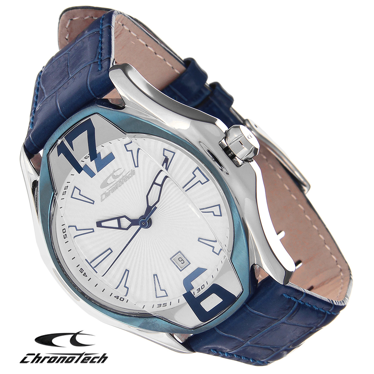 Часы мужские наручные Chronotech, цвет: синий. RW0032BM8241-01EE Часы мужские наручные Chronotech, цвет: синий. RW0032BM8241-01EEЧасы Chronotech - это часы для современных и стильных людей, которые стремятся выделиться из толпы и подчеркнуть свою индивидуальность. Корпус часов выполнен из нержавеющей стали. Циферблат оформлен арабскими цифрами и отметками и защищен минеральным стеклом. Часы имеют три стрелки - часовую, минутную и секундную. Часы имеют индикатор даты. Стрелки светятся в темноте. Ремешок часов выполнен из натуральной кожи с тиснением и застегивается на классическую застежку. Часы упакованы в фирменную коробку с логотипом компании Chronotech. Такой аксессуар добавит вашему образу стиля и подчеркнет безупречный вкус своего владельца.Характеристики: Диаметр циферблата: 3,5 см.Размер корпуса: 4,4 см х 5 см х 1,3 см.Длина ремешка (с корпусом): 26 см.Ширина ремешка: 2 см.