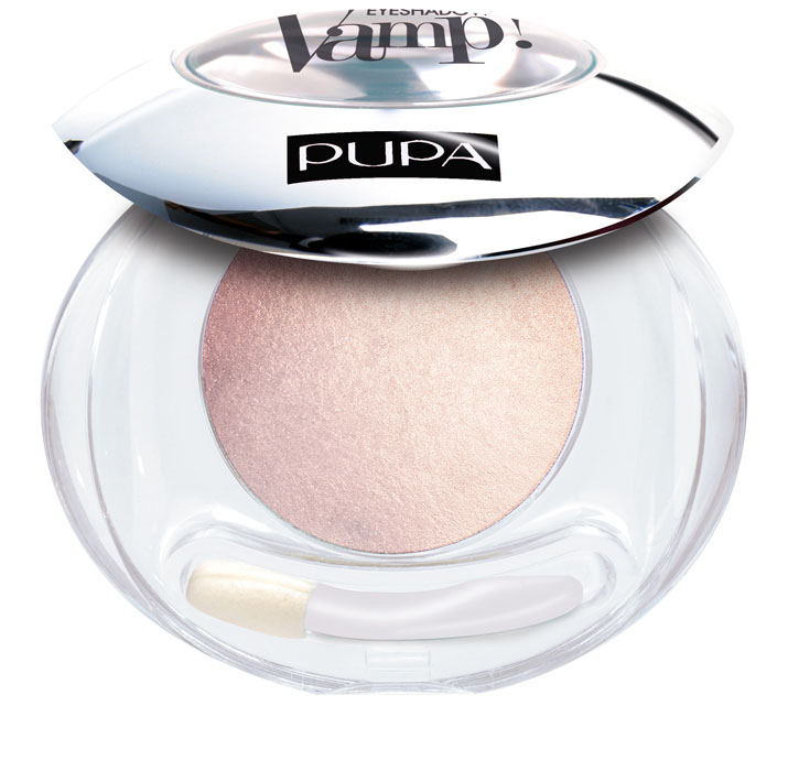 PUPA Запеченные тени VAMP! тон 100 Сладкий розовый сатиновый,1 гр.26102025 PUPA Запеченные тени VAMP! тон 100 Сладкий розовый сатиновый,1 гр.26102025Wet&Dry бестселлер Пупа - запеченные тени для век - в новой необыкновенной формуле с эффектом атласа. Формула содержит мельчайшие жемчужины, гарантирующие однородность и гладкость. Чрезвычайно мягкая и шелковистая текстура придает взгляду безграничную выразительность и утонченность. Luminys Silk могут быть использованы в сухом виде для создания элегантного и изысканного образа, а также во влажном в целях получения насыщенного и притягательного цвета.