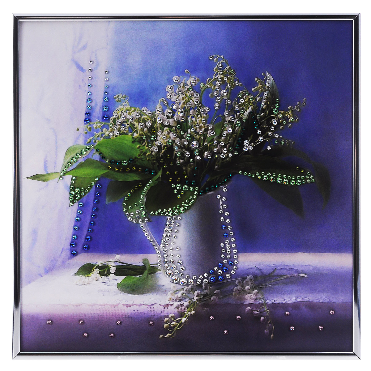 Картина с кристаллами Swarovski Ландыши, 30 см х 30 смPM-3006 Картина с кристаллами Swarovski Ландыши, 30 см х 30 смPM-3006Изящная картина в металлической раме, инкрустирована кристаллами Swarovski, которые отличаются четкой и ровной огранкой, ярким блеском и чистотой цвета. С обратной стороны имеется металлическая петелька для размещения картины на стене. Картина с кристаллами Swarovski элегантно украсит интерьер дома или офиса, а также станет прекрасным подарком, который обязательно понравится получателю. Блеск кристаллов в интерьере, что может быть сказочнее и удивительнее. Картина упакована в подарочную картонную коробку синего цвета и комплектуется сертификатом соответствия Swarovski. Количество кристаллов: 392.
