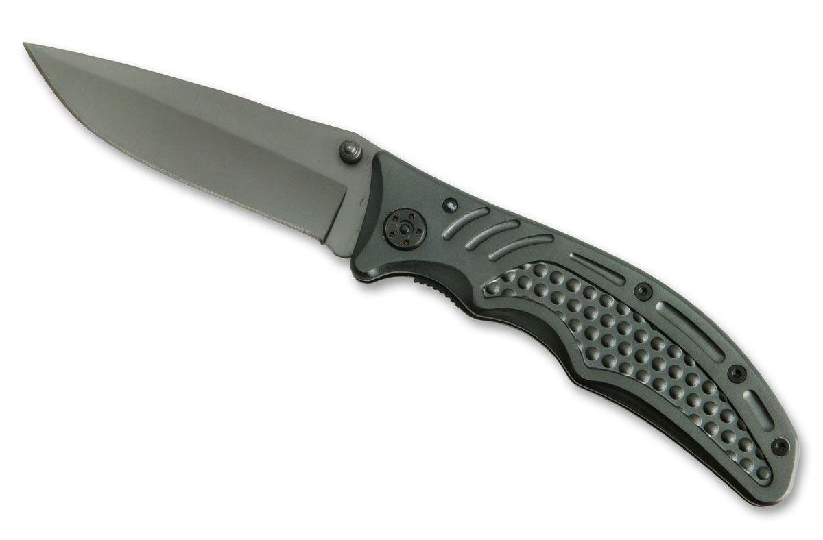 Нож складной Stinger YD-7918EY, цвет: черный, 9 см6900999997043 Нож складной Stinger YD-7918EY, цвет: черный, 9 см6900999997043Нож Stinger YD-7918EY всегда найдет себе применение на даче или в гараже, на рыбалке или охоте. Малые габариты делают его удобным при частой транспортировке. Лезвие выполнено из высококачественной нержавеющей стали. В открытом состоянии нож фиксируется, что значительно повышает безопасность. На лезвии есть шпенек благодаря чему, Stinger YD-7918EY можно открывать одной рукой. Характеристики: Материал: металл. Длина лезвия: 9 см. Размер ножа в сложенном виде: 12 см х 3,5 см х 1,5 см. Размер в упаковке: 13 см х 5 см х 2,5 см.