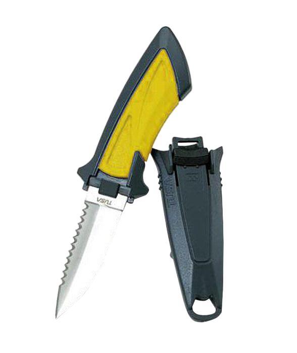 Нож Tusa Mini FK-10, цвет: желтый4983608408958 Нож Tusa Mini FK-10, цвет: желтый4983608408958Нож FK-10/11 Mini-Knife - компактная и легкая модель, легко крепящаяся к компенсатору или шлангу, откуда ее удобно доставать.При помощи крепления TC-752 нож удобно крепится к компенсатору, имеющему специальные отверстия. Характеристики:Материал: металл, пластик. Длина ножа (включая ручку):16 см. Длина лезвия:7 см. Размер упаковки:25 см x 10 см x 4 см.