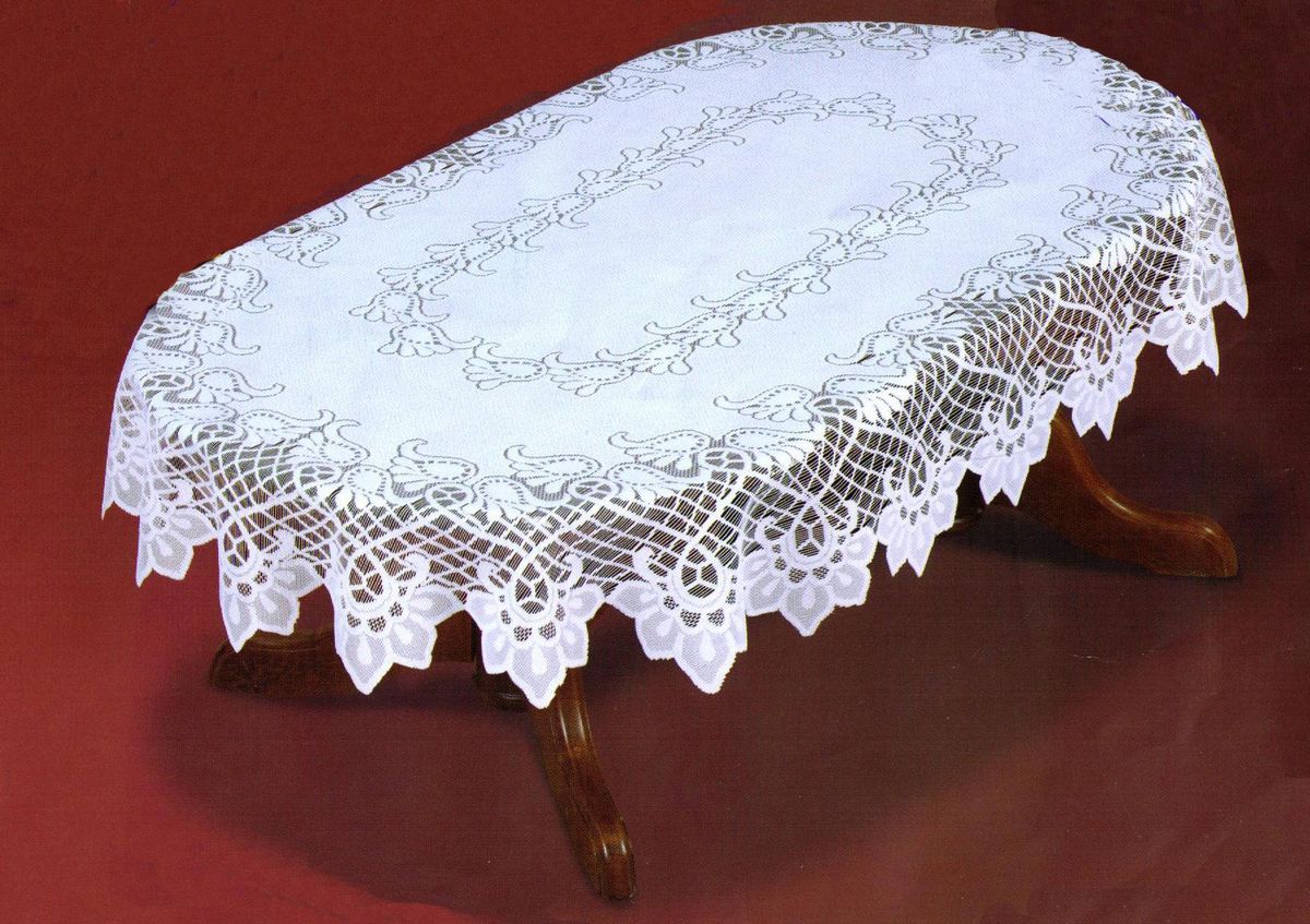 Скатерть Haft, овальная, цвет: белый, 120x 160 см. 54881-12046370-120 Скатерть Haft, овальная, цвет: белый, 120x 160 см. 54881-12046370-120Великолепная овальная скатерть Haft, выполненная из полиэстера, органично впишется в интерьер любого помещения, а оригинальный дизайн удовлетворит даже самый изысканный вкус. Скатерть изготовлена из сетчатого материала с ажурным цветочным орнаментом. Края скатерти ажурные.Скатерть Haft создаст праздничное настроение и станет прекрасным дополнением интерьера гостиной, кухни или столовой.