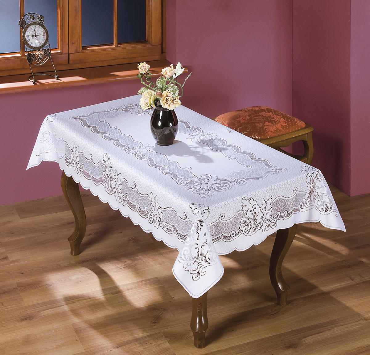 Скатерть Wisan Wojciech, прямоугольная, цвет: белый, 130x 180 см. 890250912-100 олива Скатерть Wisan Wojciech, прямоугольная, цвет: белый, 130x 180 см. 890250912-100 оливаВеликолепная прямоугольная скатерть Wisan Wojciech органично впишется в интерьер любого помещения, а оригинальный дизайн удовлетворит даже самый изысканный вкус. Изделие выполнено из полиэстера и украшено изящным ажурным рисунком. Края скатерти ажурные. Скатерть поможет создать атмосферу уюта и домашнего тепла в интерьере вашей кухни или комнаты, а также станет настоящим украшением праздничного стола.