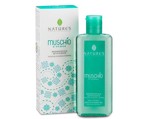 Natures Гель для ванны и душа Muschio, 200 млFS-00897 Natures Гель для ванны и душа Muschio, 200 млFS-00897Тонизирующий гель с эффектом шелка на основе цветочных экстрактов и мягких растительных тензио-активных составляющих деликатно очищает, сохраняя оптимальный кожный баланс. Легкий намек аромата Мускуса растворяется в чистой воде. Свежий как дыхание, с цветочным сердцем и базовыми нотами Мускуса в теплой и обволакивающей ауре на коже. Цитрусовые и бархатистые ноты Белых Цветов наполняет ароматами и дарит ощущение комфорта и благополучия.