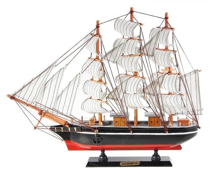 Корабль сувенирный Santa Maria, длина 40 см. 564182THN132N Корабль сувенирный Santa Maria, длина 40 см. 564182THN132NСувенирный корабль Santa Maria, изготовленный из дерева и текстиля, это великолепный элемент декора рабочей зоны в офисе или кабинете. Корабль с парусами и якорями помещен на деревянную подставку. Время идет, и мы становимся свидетелями развития технического прогресса, новых учений и практик. Но одно не подвластно времени - это любовь человека к морю и кораблям. Сувенирный корабль наполнен историей и силой океанских вод. Данная модель кораблика станет отличным подарком для всех любителей морей, поклонников историй о покорении океанов и неизведанных земель. Модель корабля - подарок со смыслом. Издавна на Руси считалось, что корабли приносят удачу и везение. Поэтому их изображения, фигурки и точные копии всегда присутствовали в помещениях. Удивите себя и своих близких необычным презентом.