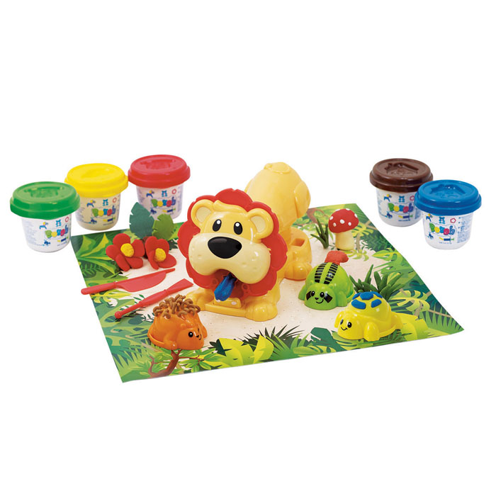 Playgo Набор для лепки Jungle Animal Press72523WD Playgo Набор для лепки Jungle Animal Press72523WDНабор для лепки Playgo Jungle Animal Press представляет собой сочетание моделирования и игры. Набор включает в себя: 5 баночек массы для лепки по 56 г (синий, красный, коричневый, желтый, зеленый), 2 стека для моделирования, пресс, трафарет, фигурки зверей, игровая фоновая сцена. Входящая в набор пластилиновая масса разработана специально для детей, очень мягкая, приятно пахнет, ее не надо разминать перед лепкой.Пластилин быстро высыхает, не имеет запаха, не липнет к рукам и одежде, легко смывается, а так же легко смешивается, что позволяет получать новые цвета. На крышечках баночек имеются трафареты с помощью которых ваш ребенок сможет легко самостоятельно сделать фигурку. Оба стека выполнены из пластика и не имеют острых концов, что безопасно для вашего малыша. С их помощью он сможет легко и быстро разрезать массу. Пресс выполненный в виде льва поможет вашему ребенку создавать фигурки различной формы, а так же поможет проявить интересные детали у фигурок зверей. Благодаря игровой фоновой сцене созданные фигурки словно оживут.Работа с пластилином развивает мелкую моторику пальцев малыша, пространственное воображение, фантазию.