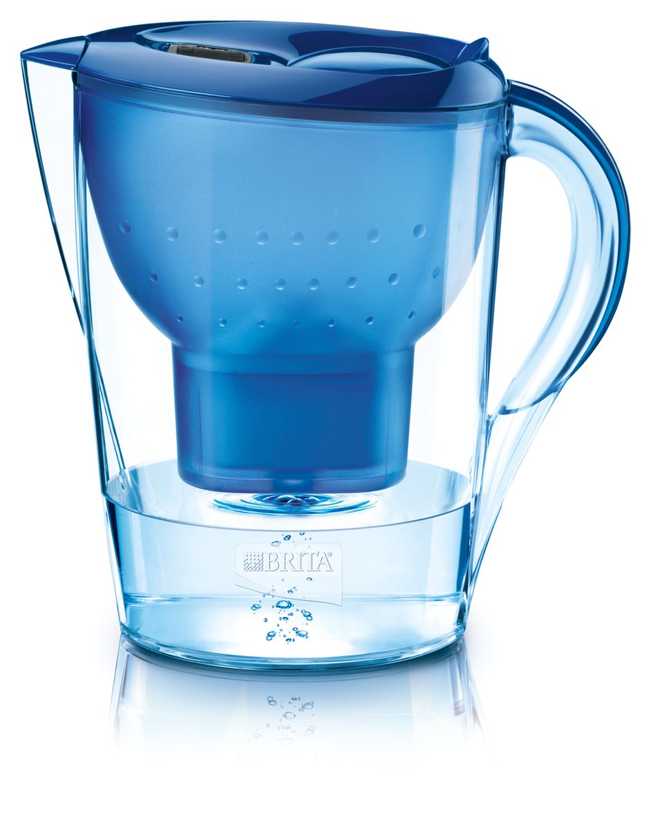 Фильтр-кувшин для воды Brita Marella XL, цвет: синий, 3,5 лВетерок 2ГФ Фильтр-кувшин для воды Brita Marella XL, цвет: синий, 3,5 лВетерок 2ГФФильтр-кувшин Brita Marella XL, выполненный из пластика, станет необходимым помощником на вашей кухне. Вода, очищенная данным фильтром обладает рядом преимуществ:- улучшает вкус горячих и холодных напитков, - увеличивает срок службы бытовых приборов, препятствуя образованию накипи, - идеальна для приготовления вкусной и здоровой пищи, - придает более насыщенный вкус и аромат чаю и кофе.Технология картриджа Maxtra снижает содержание в воде таких веществ, как хлор, алюминий, тяжелые металлы (свинец и медь), некоторые пестициды и органические примеси. Также он отфильтровывает соли жесткости.Особенности данного фильтра: - только для Maxtra, - благодаря удобной функции (одним нажатием кнопки) заменить картридж очень просто, - откидная крышка в отверстии для заливки воды, - календарь: механический индикатор ресурса кассеты будет автоматически напоминать вам о необходимости заменить кассету через каждые 4 недели использования, - эргономичный дизайн, - фильтр можно мыть в посудомоечной машине (за исключением крышки).Фильтры Brita имеют уникальную систему очистки, которая помогает смягчить питьевую воду. Они предлагают идеальную возможность улучшить качество питьевой воды дома. Фильтры Brita снижают образование известкового налета. Инновации компании Brita подтверждаются значительным количеством патентов, в том числе и на международном уровне.Успех компании обуславливается постоянным расширением продуктовой линейки. Общий объем фильтра: 3,5 л.Полезный объем: 2 л.