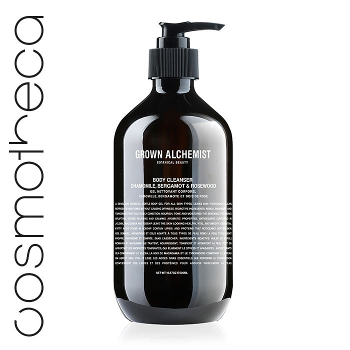 Grown Alchemist Гель для душа Ромашка, бергамот, розовое дерево, 500 млFS-00897 Grown Alchemist Гель для душа Ромашка, бергамот, розовое дерево, 500 млFS-00897Мягкое очищающее средство для тела с нежной гелевой текстурой. Этот гель для тела прекрасно успокаивает кожу и делает принятие душа особенно приятным. Дарит коже чистоту и тонкий аромат. Кожа становится подтянутой, свежей, прекрасно очищенной и увлажненной. Гель также восстанавливает кожу, не стягивая ее.Увлажняет кожу и не стягивает.Противодействует окислительным процессам.Восстанавливает клетки кожи.Повышает эластичность кожи.