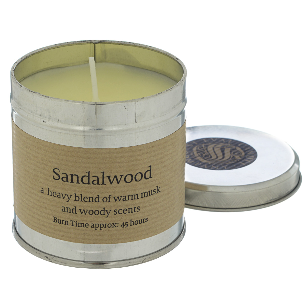 St Eval candle Сандаловое дерево ароматическая свеча в алюминии, 45 часов842465 St Eval candle Сандаловое дерево ароматическая свеча в алюминии, 45 часов842465Придающий силы сладкий аромат сандалового дерева на базе мускуса. Свечи St Eval candle производятся вручную из природного воска в традиционном английском стиле, который давно уже стал бестселлером во всем мире.