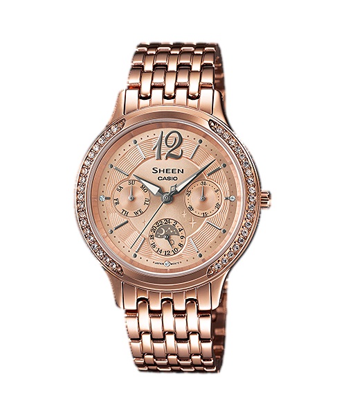 Часы женские наручные CASIO SHEEN, цвет: розовое золото. SHE-3030PG-9ABM8434-58AE Часы женские наручные CASIO SHEEN, цвет: розовое золото. SHE-3030PG-9ABM8434-58AEЭлегантные женские часы CASIO SHEEN выполнены из нержавеющей стали, минерального стекла. Изделие оформлено кристаллами Swarovski.Часы оснащены полированным корпусом, устойчивым к царапинам минеральным стеклом, кварцевым механизмом с тремя стрелками, которые дополнены светящимся составом. Изделие дополнено браслетом из стали с замком-клипсой. Замок позволит легко снимать и надевать часы.Часы поставляются в фирменной упаковке.Стильные часы CASIO SHEEN подчеркнут изящество женской руки и отменное чувство стиля их обладательницы.