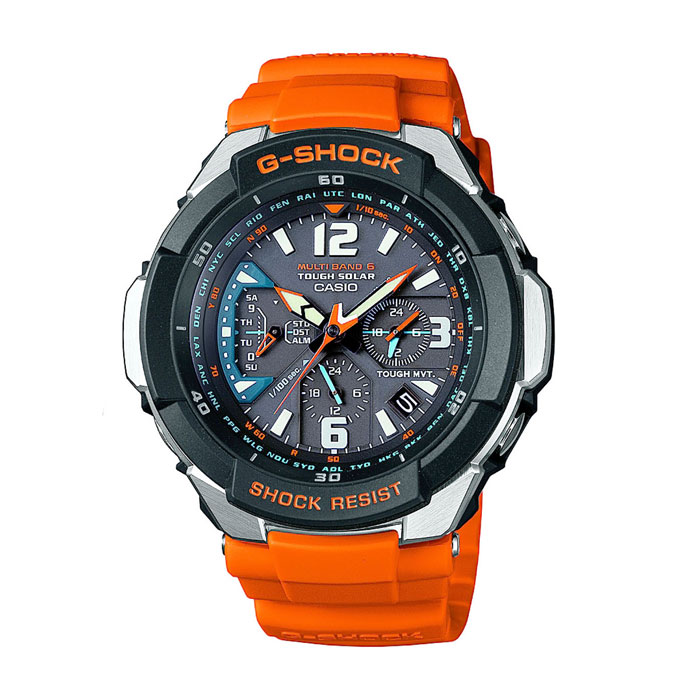 Наручные часы Casio GW-3000M-4ABM8434-58AE Наручные часы Casio GW-3000M-4ABM8434-58AEНаручные часы Casio GW-3000M.Противоударные:Ударопрочная конструкция защищает от ударов и вибрации.Питание от солнечной энергии:Солнечная подзаряжающаяся батарейка обеспечивает питание часов для работы.Прием радиосигнала (Европа, США, Япония, Китай):В Европе илиСеверной Америке, во многих частях Канады и Центральной Америки, Японии и Китае после настройки часов на местный часовой пояс, часы будут получать радио-сигнал калибровки, гарантирующий, что они всегда будут показывать точное время. В большинстве стран переход летнее и зимнее время также обновляется автоматически.Неоновый дисплей:Светящееся покрытие обеспечивает длительную подсветку в темное время суток после короткого воздействия света.Мировое время:Отображение текущего времени в основных городах и конкретных областях по всему миру.Отображение даты и дня недели:На дисплее отображается текущая дата и день недели.Функция секундомера - 1/100 сек. - 24 минут:Прошедшее время, время прохождения круга и общее время измеряются с точностью до сотой доли секунды. Предел измерений 24 минуты.Ежедневный будильник:Издавая звуковой сигнал в установленное время, будильник напомнит о событиях, которые повторяются каждый день. Автоматическая ручная настройка:Функция автоматической ручной настройки проверяет исходное положение стрелок каждый час и корректирует его в случае необходимости - изменение после удара, либо из-за влияния магнитного поля.Автоматический календарь:После настройки автоматический календарь всегда отображает точную дату. Минеральное стекло:Прочное и устойчивое к царапинам минеральное стекло защищает часы от любых повреждений, которые могут испортить внешний вид часов.Корпус из нержавеющей стали и полимерного пластика:Прочный, надежный и элегантный браслет является неотъемлемой частью часов.Ремешок из полимерного материала:Натуральный полимерный материал является идеальным для изготовления ремешка благодаря своей чрезвычайной прочности и гибкости. Водонепроницаемые часы (20 бар / 200 м):Идеально подходит для ныряния без акваланга: часы являются водонепроницаемыми до 20 Бар/на глубине до 200 метров . Значение метров не относится к глубине погружения, но относится к атмосферному давлению, используемого в процессе испытания на водонепроницаемость. (ISO 2281).