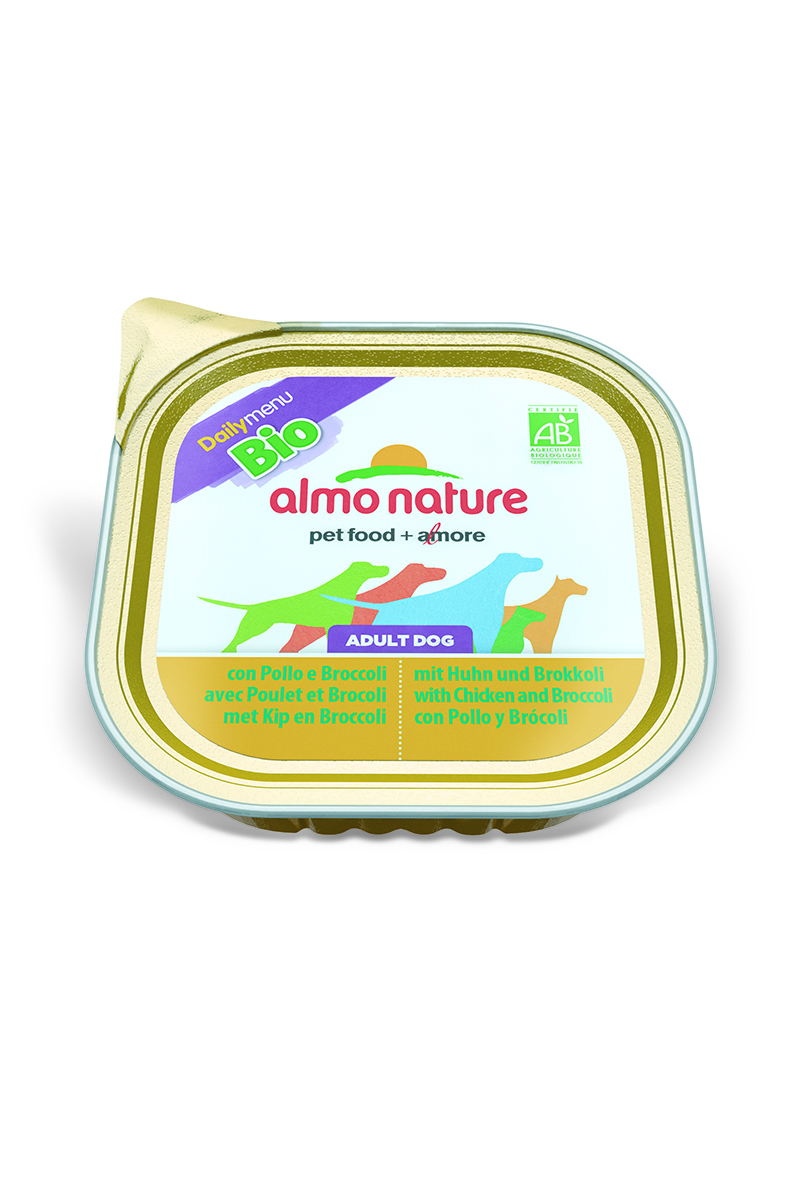 Паштет для собак Almo Nature Daily Menu. Bio, с курицей и брокколи, 300 г0120710 Паштет для собак Almo Nature Daily Menu. Bio, с курицей и брокколи, 300 г0120710Паштет для собак Almo Nature Daily Menu. Bio изготовлены из отборных, гипоаллергенных и легко усвояемых ингредиентов. Содержат питательные, высококачественные продукты: подлинное мясо свободного выгула - без гормонов и антибиотиков, а также овощи, произрастающие в экологически чистых условиях без использования пестицидов и химических веществ.Состав: мясо и его производные, овощи (брокколи – 5% минимум), минеральные вещества, витамин Е – 16 мг/кг.Гарантированный анализ: белки – 9,5%, клетчатка – 0,8%, жиры – 5,5%, зола – 2,5%, влажность – 81%.Калорийность – 903 ккал/кг.Товар сертифицирован.