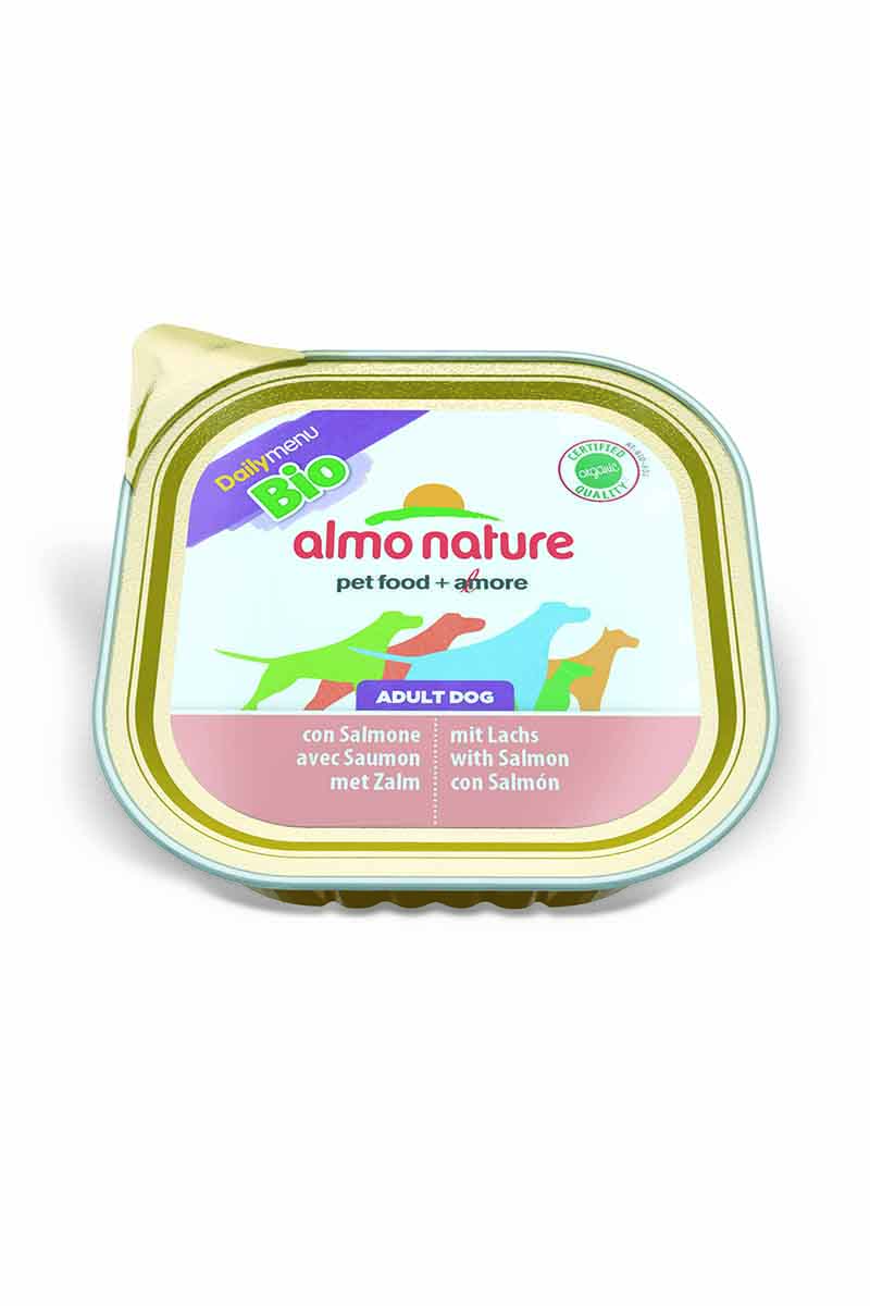 Паштет для собак Almo Nature Daily Menu , с лососем, 300 г0120710 Паштет для собак Almo Nature Daily Menu , с лососем, 300 г0120710Паштет для собак Almo Nature Daily Menu изготовлены из отборных, гипоаллергенных и легко усвояемых ингредиентов. Содержат питательные, высококачественные продукты.Состав: рыба и ее производные 100% органический продукт (30% мяса лосося), мясо и его производные 100% органический продукт (30% мяса), минералы.Питательные добавки: Витамин Е 20мг/кг, медь (сульфат меди) 1мг/кг, цинк (оксид цинка) 20 мг/кг.Гарантированный анализ: белки 9,5%, клетчатка 0%, жиры 6,0%, зола 2,2%, влажность 82%.Калорийность: 890 ккал/кг.Товар сертифицирован.