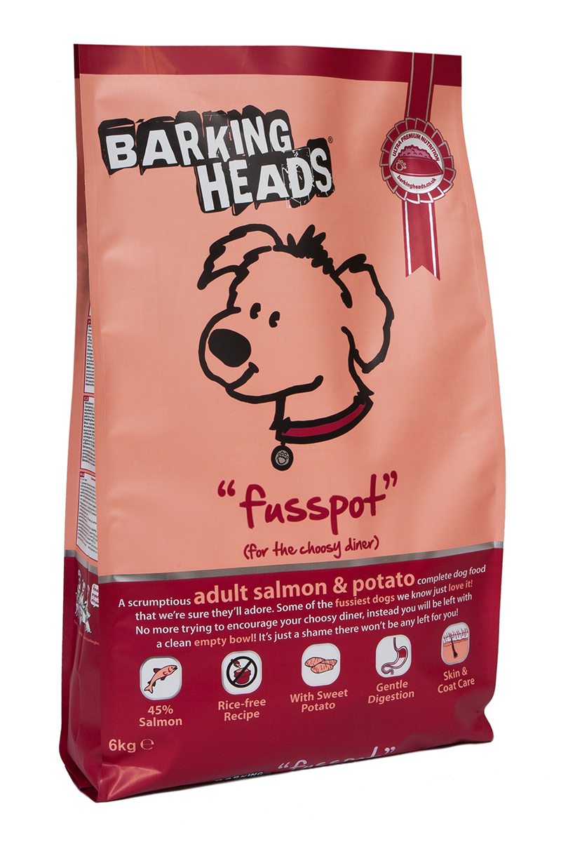 Корм сухой Barking Heads Суета вокруг миски, для собак, с лососем и картофелем, 6 кг0120710 Корм сухой Barking Heads Суета вокруг миски, для собак, с лососем и картофелем, 6 кг0120710Сухой корм Barking Heads - вкуснейший полнорационный корм для собак, специально разработанный, чтобы держать наших любимцев в наилучшей форме! Натуральные ингредиенты непременно понравятся вашему питомцу.Состав: свежеприготовленный лосось 26%, сладкий картофель, сушеный лосось, 14%, овес, картофель, лососевый жир 5%, подсолнечное масло, бульон из лосося 1,5%, морские водоросли, сушеный томат, забота о бедрах и суставах (глюкозамин 350 мг/кг, МСМ 350 мг/кг, хондроитин 240 мг/кг).Гарантированный анализ (%): белок 22%, содержание жира 16%, клетчатка 3%, зола 6,5%, влага 8%, Омега-6 3,6%, Омега-3 2,1%.Витамины (на кг): витамин А 16650 МЕ, витамин D3 1480 МЕ, витамин Е 460 МЕ.Комплекс микроэлементов (на гк): моногидрат сульфата железа 617 мг, моногидрат сульфата цинка 514 мг, моногидрат сульфата марганца 101 мг, пентагидрат сульфата меди 37 мг, безводный йодат кальция 4,55 мг, селенит натрия 0,51 мг.Товар сертифицирован.