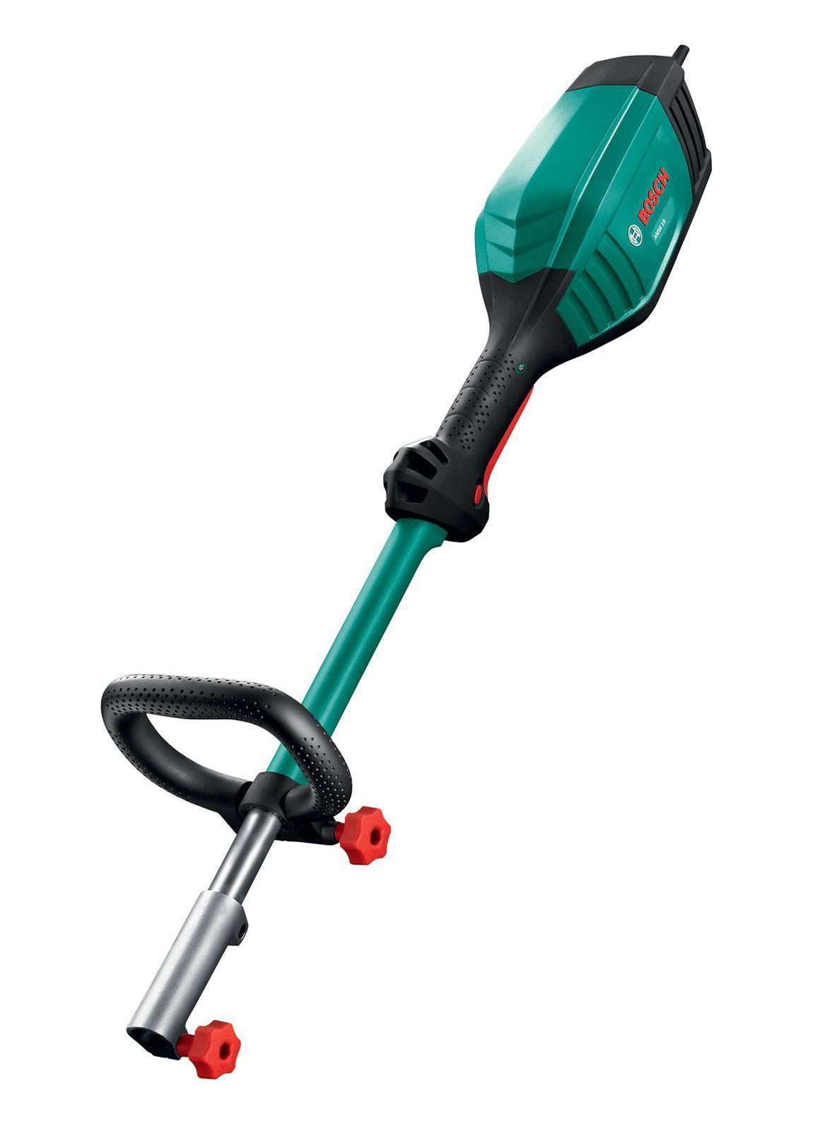 Двигатель для Bosch AMW 10 06008A3000531-301 Двигатель для Bosch AMW 10 06008A3000531-301Один привод – три различные насадкиДвигатель мощностью 1000 Вт для высокой производительности при выполнении любой задачиБыстрая замена насадки без инструментаПривод с фиксатором Klick для быстрой смены насадокОсновным элементом AMW 10 является его привод мощностью 1000 Вт, обеспечивающий высокую производительность при любом использовании. Он оснащен рукояткой, которая регулируется в индивидуальном порядке и может адаптироваться к выполнению различных задач и настраиваться под различную длину рук. Кроме того, благодаря своей незначительной длине (ок. 1 м) и встроенному крюку привод легко подвешивать и хранить. Насадки крепятся на рукоятке привода всего в три приема: ослабьте регулировочный винт, установите насадку до ее фиксации, затяните винт. И вот уже триммер-кусторез-сучкорез готов к работе.С установленной насадкой-триммером длина AMW 10 составляет всего 1,70 м, а вес – 5,5 кг. Его изогнутый хвостовик и входящий в комплект поставки наплечный ремень заметно облегчают работу. Режущие зубья из пластика толщиной 3,5 мм выгодно отличаются долгим сроком службы и исключительно аккуратной стрижкой травы. Диаметр стрижки составляет 36 см, благодаря чему обеспечивается высокая скорость работы.Длина пильной шины насадки-кустореза составляет 43 см, расстояние между зубьями – 15 мм. Общая длина инструмента с установленной в приводе насадкой составляет ок. 2,30 м. Пильную шину можно разворачивать на 180° и тем самым настраивать под конкретные условия работы. Благодаря этому можно, например, подрезать в горизонтальной плоскости высокую живую изгородь без использования стремянки.Насадка-сучкорез представляет собой цепую пилу с пильной шиной длиной 25 см. Эта насадка может устанавливаться непосредственно в привод или в дополнительный удлинительный элемент. Без удлинительного элемента длина инструмента составляет 2,10 м, с удлинительным элементом – 2,80 м. Пиление выполняется со скоростью движения цепи 12 м/с. При этом система автоматической смазки обеспечивает постоянную смазку цепи маслом.Благодаря крюку на конце рукоятки все три насадки так же легко хранить, как и привод. Режущие зубья из пластика для триммера, а также пильная шина и цепь для сучкореза предлагаются Bosch в виде принадлежностей.
