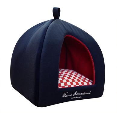 Домик для кошки JUBILEE RED 35х35х40см0120710 Домик для кошки JUBILEE RED 35х35х40см0120710Домик из плотного темно-синего хлопка с двусторонней (клечатая/красная) подушкой и фирменной вышивкой. Отделан внутри мягким красным мехом.