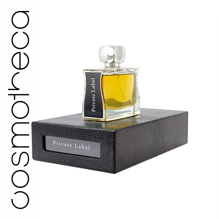 Jovoy парфюмерная вода Private label, 50 мл28032022 Jovoy парфюмерная вода Private label, 50 мл28032022Идеальный восточный аромат. Архетипичный шлейфовый аромат: оставляет шлейф, но при этом другие ноты не ослабевают со временем.Верхняя нота: абсолют травы папируса.Нота сердца: ветивер, кожа, пачули. Базовая нота: смола ладанника, сандал, береза, кедр.