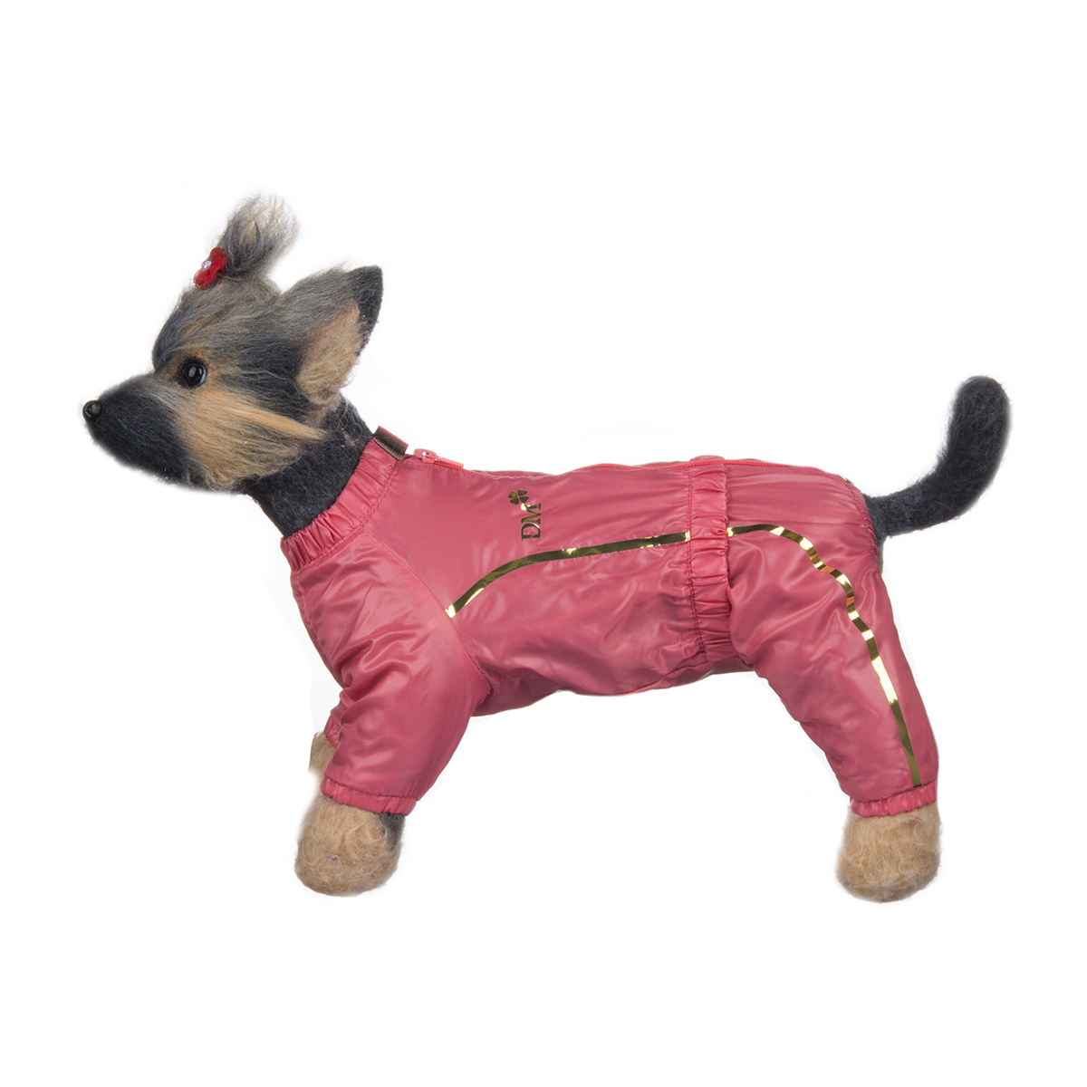Комбинезон для собак Dogmoda Альпы, для девочки, цвет: коралловый. Размер 1 (S)0120710 Комбинезон для собак Dogmoda Альпы, для девочки, цвет: коралловый. Размер 1 (S)0120710Комбинезон для собак Dogmoda Альпы отлично подойдет для прогулок поздней осенью или ранней весной.Комбинезон изготовлен из полиэстера, защищающего от ветра и осадков, с подкладкой из флиса, которая сохранит тепло и обеспечит отличный воздухообмен. Комбинезон застегивается на молнию и липучку, благодаря чему его легко надевать и снимать. Ворот, низ рукавов и брючин оснащены внутренними резинками, которые мягко обхватывают шею и лапки, не позволяя просачиваться холодному воздуху. На пояснице имеется внутренняя резинка. Изделие декорировано золотистыми полосками и надписью DM.Благодаря такому комбинезону простуда не грозит вашему питомцу и он не даст любимцу продрогнуть на прогулке.