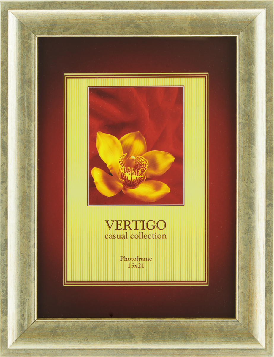 Фоторамка Vertigo Vercelli, 15 см х 21 смTHN132N Фоторамка Vertigo Vercelli, 15 см х 21 смTHN132NФоторамка Pioneer Vercelli выполнена в классическом стиле из натурального дерева и стекла, защищающего фотографию. Оборотная сторона рамки оснащена специальной ножкой, благодаря которой ее можно поставить на стол или любое другое место в доме или офисе. Также на изделии имеются два специальных отверстия для подвешивания. Такая фоторамка поможет вам оригинально и стильно дополнить интерьер помещения, а также позволит сохранить память о дорогих вам людях и интересных событиях вашей жизни. Размер фотографии: 15 см x 20 см.