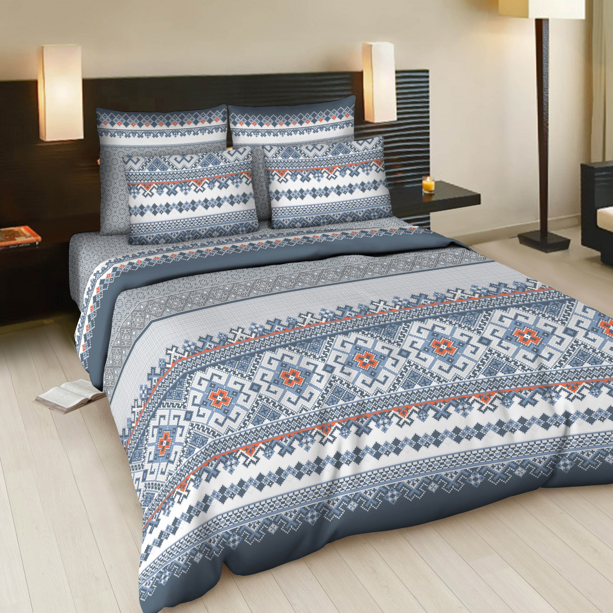 Комплект белья Letto Народные узоры, евро, наволочки 70х70, цвет: синий, белыйM-621-143-220-70 Комплект белья Letto Народные узоры, евро, наволочки 70х70, цвет: синий, белыйM-621-143-220-70Комплект постельного белья Letto Народные узоры выполнен из бязи (100% натурального хлопка). Комплект состоит из пододеяльника, простыни и двух наволочек. Постельное белье оформлено ярким красочным рисунком.Гладкая структура делает ткань приятной на ощупь, мягкой и нежной, при этом она прочная и хорошо сохраняет форму. Благодаря такому комплекту постельного белья вы сможете создать атмосферу роскоши и романтики в вашей спальне.