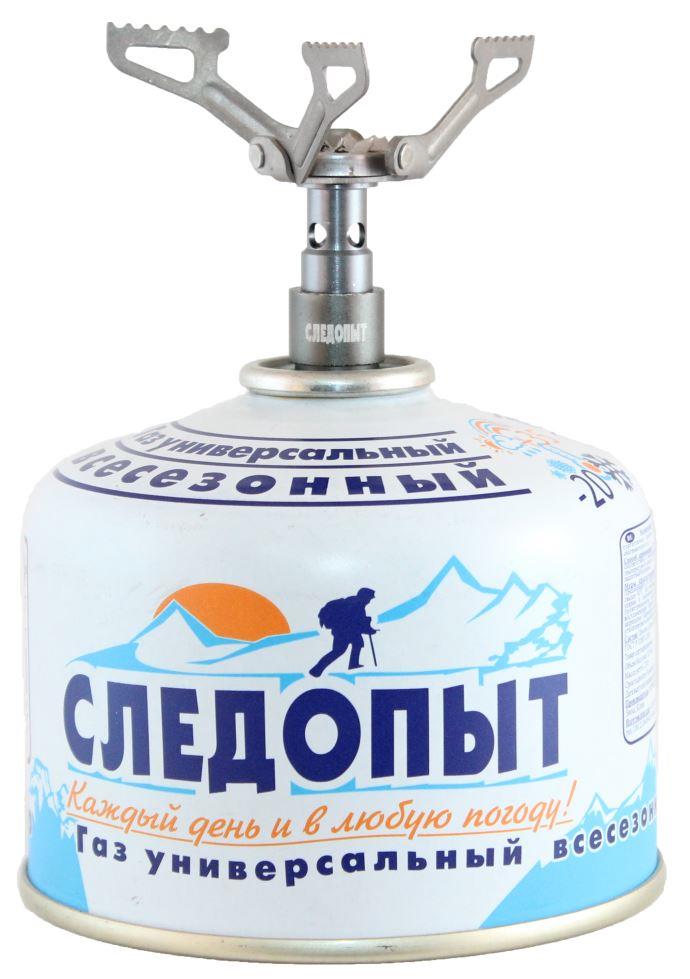Горелка газовая Следопыт Мечта путешественникаSPIRIT ED 1050 Горелка газовая Следопыт Мечта путешественникаSPIRIT ED 1050Газовая горелка Следопыт Мечта путешественника - самая легкая и компактная портативная газовая плита. Она изготовлена из титанового сплава и оборудована системой предотвращения задувания пламени сильными порывами ветра. Идеально подходит для пеших путешествий (трекинга), когда есть необходимость в экономии места и веса. В сложенном виде занимает очень мало места и может разместиться даже в небольшом кармане. Для транспортировки и хранения в комплекте с прибором поставляется тканевый чехол, который защищает горелку от повреждений и загрязнения. Для питания используются газовые смеси в баллонах с резьбовым клапаном PF-FG-230 (230 г) и PF-FG-450 (450 г). Используя переходник PF-GSA-02, возможно подключение горелки к цанговому баллону PF-FG-220 (220 г). Все аксессуары для горелки приобретаются отдельно. Рекомендуется использовать в качестве индивидуальной портативной плиты для одного или двух человек, либо взять ее на случай повреждения основного оборудования и использовать как аварийный комплект. Характеристики: Мощность горелки: 2,7 кВт. Расход топлива: 140 г/ч. Диаметр горелки: 18 мм. Вес горелки: 25 г. Размер в походном положении: 37 мм х 37 мм х 52 мм. Максимальный диаметр используемой посуды: 20 см. Максимальная вертикальная нагрузка: 1,5 кг (1,5 л воды).
