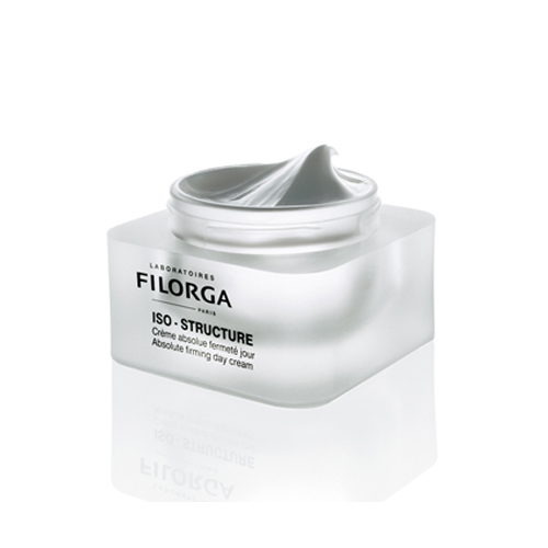Filorga Дневной крем Iso-Structure, повышающий упругость 50 мл107003 Filorga Дневной крем Iso-Structure, повышающий упругость 50 мл107003Дневной крем корректирует морщины и препятствует появлению новых. NCTF и гиалуроновая кислота действуют в сочетании с предшественником ламинина 5, восстанавливая дермо-эпидермальное соединение, ответственное за потерю упругости. Экстракт яблочных косточек, богатый фитогормонами, фитостеролы и основные жирные кислоты повышают эластичность и возвращают мягкость коже, компенсируя процессы гормонального старения. Жожоба, авакадо и масло карите возвращают комфорт. Морщины заполнены, контур лица восстановлен.Морщины заполнены. Контур лица восстановлен