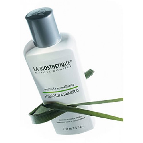 La Biosthetique Шампунь Methode Normalisante Hydrotoxa для переувлажненной кожи головы, 250 млFS-36054 La Biosthetique Шампунь Methode Normalisante Hydrotoxa для переувлажненной кожи головы, 250 млFS-36054Шампунь нейтрализует негативное воздействие пота на кожу головы, борется с такми последствиями как быстрое загрязнение и потеря объема волос, питает корни и стимулирует рост, придает блеск и здоровый вид.