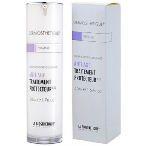 La Biosthetique Клеточно-активный защитный дневной крем Dermosthetique, 50 млDSM187 La Biosthetique Клеточно-активный защитный дневной крем Dermosthetique, 50 млDSM187Крем активно замедляет старение, поскольку содержит экстракт клеточной культуры яблока, который удлиняет жизненный цикл материнских клеток в глубоких слоях кожи, улучшает обменные процессы в тканях, что способствует увеличению выработки коллагена и укреплению эластина. В состав крема, так же входит экстракт бурых водорослей, улучшающий метаболические процессы в коже, повышающий ее ферментативную активность, таким образом препятствующий появлению признаков старения. Входящая в состав, улучшенная форма гиалуроната - поперечно сшитая гиалуроновая кислота, повышает способность кожи связывать влагу лучше, чем ее обычная форма. Крем повышает естественные защитные свойства кожи от УФ-лучей и перепада температур, благодаря экстракту морских водорослей. В результате, укрепляется соединительная ткань, кожа становится упругой и эластичной, разглаживаются морщины и улучшается цвет лица.
