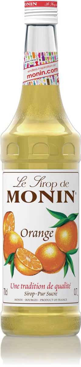 Monin Апельсин сироп, 0,7 л101246 Monin Апельсин сироп, 0,7 л101246Сладкий и терпкий, вкусный и сочный апельсин, любимый во всем мире, происходит от древнего и кислого на вкус дикого китайского предшественника. Все в современном плоде апельсина привлекательно - цвет, свежий аромат, острый сладкий вкус. Апельсины, как и другие цитрусовые, употребляются свежими или в виде сока. Вкус плода апельсина и корки также большое удовольствие в мармеладе, ароматизаторах и кондитерских изделиях, и, конечно в сиропе Monin Апельсин. ВКУС Запах апельсиновой корки, вкус апельсиновых цукатов. ПРИМЕНЕНИЕ Коктейли, газированные напитки, фруктовые пунши и чай. Сиропы Monin выпускает одноименная французская марка, которая известна как лидирующий производитель алкогольных и безалкогольных сиропов в мире. В 1912 году во французском городке Бурже девятнадцатилетний предприниматель Джордж Монин основал собственную компанию, которая специализировалась на производстве вин, ликеров и сиропов. Место для завода было выбрано не случайно: город Бурже находился в непосредственной близости от крупных сельскохозяйственных районов - главных поставщиков свежих ягод и фруктов.Производство сиропов стало ключевым направлением деятельности компании Monin только в 1945 году, когда пост главы предприятия занял потомок основателя - Пол Монин. Именно под его руководством ассортимент марки пополнился разнообразными сиропами из натуральных ингредиентов, которые молниеносно заслужили блестящую репутацию в кругу поклонников кофейных напитков и коктейлей. По сей день высокое качество остается базовым принципом деятельности французской марки. Сиропы Монин создаются исключительно из натуральных ингредиентов по уникальным технологиям, позволяющим сохранять в готовом продукте все полезные свойства природного сырья. Эксперты всего мира сходятся во мнении, что сиропы Monin - это законодатели мод в миксологии. Ассортимент французской марки на сегодняшний день является самым широким и насчитывает полторы сотни уникальных вкусовых решений. В каталоге компании можно найти как классические вкусы для кофейных напитков (шоколадный, ванильный, ореховый и другие сиропы), так и весьма экзотические варианты (сиропы со вкусом кокоса, зеленой мяты, тирамису, блю курасао, аниса, грейпфрута, пина колады и т. д.).