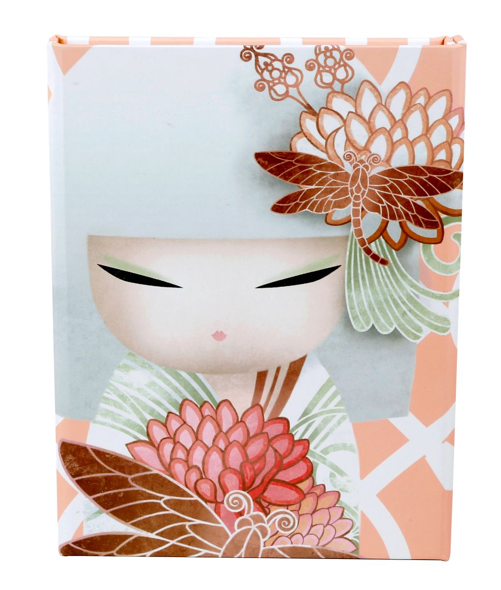Kimmidoll Записная книжка Казуми с зеркалом72523WD Kimmidoll Записная книжка Казуми с зеркалом72523WDЗаписная книжка Казуми с овальным зеркалом на внутренней стороне обложки будет гармонично сочетаться с обстановкой рабочего стола стильной модницы. Обложка выполнена из плотного толстого картона и закрывается сбоку на магнитный клапан. Внутренний блок содержит 80 разлинованных с одной стороны в полоску листов. Стильная и яркая записная книжка для заметок надежно сохранит все самые важные записи, мечты, воспоминания или даже лекции. А миниатюрное зеркало всегда поможет подправить макияж!