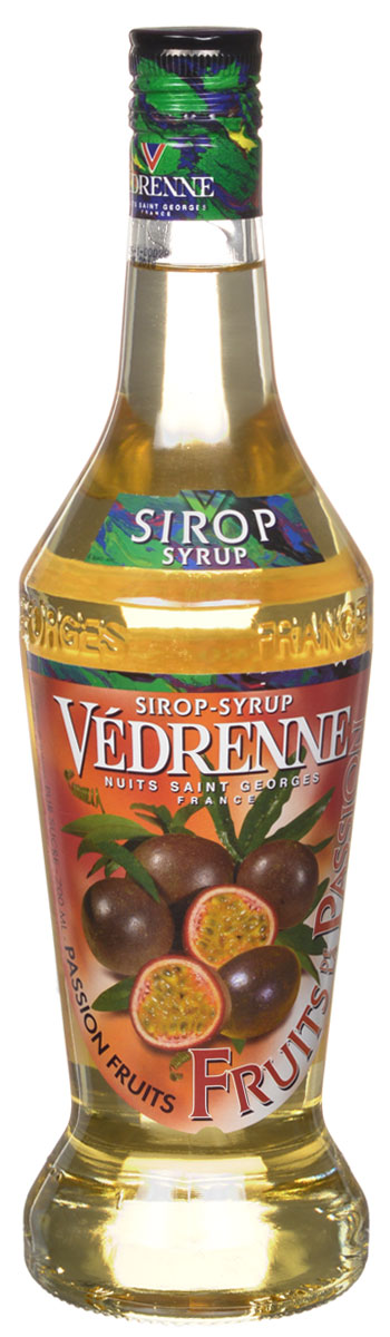 Vedrenne Маракуя сироп, 0,7 л0120710 Vedrenne Маракуя сироп, 0,7 л0120710Сироп Маракуйя входит в число весьма своеобразных, экзотических добавок для различных напитков и десертов. Восхитительный аромат тропического фрукта делает данный сироп оригинальным и неповторимым. Сироп из маракуйи отличается ярким оранжево-желтым цветом, изящным ароматом и свежим вкусом спелых тропических фруктов. Если за окном серые будни, а в жизни так не хватает ярких красок, то сироп Маракуйя - это то, что вам сейчас необходимо! Всего пара чайных ложек этого лакомства - и ваш любимый напиток превратится в сказочный коктейль, а вы перенесетесь на песчаный пляж, под тень пальмового дерева. Маракуйя также известна как фрукт страсти. Данное название особенно удачно передает представление о чувственном и в то же время легком аромате этого плода.Сироп Маракуйя можно найти в ассортименте многих современных производителей. Качественные сиропы изготавливаются на основе очищенной воды с добавлением натурального сока маракуйи или фруктового пюре, без усилителей вкуса и других искусственных наполнителей. Индикатором отменного качества сиропа служит естественный фруктовый вкусоаромат, без намека на химию.Сироп Маракуйя в руках профессионального бариста или бармена сироп из маракуйи является превосходным средством для расширения меню dашего заведения. На основе данного сиропа можно приготовить массу оригинальных алкогольных и безалкогольных коктейлей. По словам экспертов, сироп Маракуйя особенно хорош в дуэте с ананасовым соком, а также с водкой или белым ромом.Сиропы изготавливаются на основе натурального растительного сырья, фруктовых и ягодных соков прямого отжима, цитрусовых настоев, а также с использованием очищенной воды без вредных примесей, что позволяет выдержать все ценные и полезные свойства натуральных фруктово-ягодных плодов и трав. В состав сиропов входит только натуральный сахар, произведенный по традиционной технологии из сахарозы. Благодаря высокому содержанию концентрированного фруктового сока, сиропы Vedrenne обладают изысканным ароматоми натуральным вкусом, являются эффективным подсластителем при незначительной калорийности. Они оптимизируют уровень влажности и процесс кристаллизации десертов, хорошо смешиваются с другими ингредиентами и способствуют улучшению вкусовых качеств напитков и десертов.Сиропы Vedrenne разливаются в стеклянные бутылки с яркими этикетками, на которых изображен фрукт, ягода или другой ингредиент, определяющий вкусовые оттенки того или иного продукта Vedrenne. Емкости с сиропами Vedrenne герметичны и поэтому не позволяют содержимому контактировать с микроорганизмами и другими губительными внешними воздействиями. Кроме того, стеклянные бутылки выглядят оригинально и стильно.В настоящее время компания Vedrenne считается одним из лучших производителей высококлассных сиропов, отличающихся натуральным вкусом, а также насыщенным ароматом и глубокимцветом. Фруктовые сиропы Vedrenne пользуются большой популярностью не только во Франции (где их широко используют как в сегменте HoReCa, так и в домашних условиях), но и экспортируются более чем в 50 стран мира. Сладкоежки придут в восторг от восхитительного вкуса этого тропического сиропа - различные виды выпечки, кондитерских изделий, а также мармелад и мороженое приобретут новые вкусовые оттенки благодаря сиропу. Сироп Маракуйя - это также великолепная добавка для кофе, лимонада, содовой или холодного чая.Состав маракуйи - настоящая сокровищница, наполненная полезными минеральными веществами, в том числе калием, железом, медью, фтором, кальцием, натрием и т. д. Более того, данный фрукт богат витаминами групп В, С, Е и РР. Такое соотношение питательных веществ делает маракуйю ценным продуктом для человеческого здоровья. Этот тропический фрукт известен как эффективное средство для улучшения состояния кожных покровов, нормализации работы сердца и нервной системы, а также для профилактики онкологических заболеваний. В древности соками из маракуйи лечили сильный жар, мигрень, астму и бессонницу.Цвет: светлого цветочного медаАромат: утонченный, нежный, экзотическийВкус: элегантный, фруктовый, сочный вкус мякоти маракуйиРецепт коктейля Люди ЖемчугаИнгредиенты:15 мл сиропа Vedrenne Маракуйя;30 мл темного рома;15 мл сока лимона;15 мл ананасового сока;лёд.Способ приготовления:Смешать все ингредиенты в шейкере со льдом. Процедить в бокал. Украсить половинкой маракуйи.