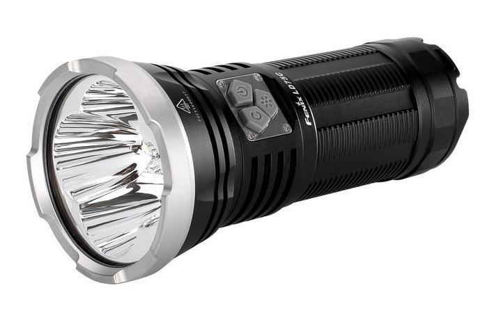 Фонарь Fenix LD75CP7.2 N Фонарь Fenix LD75CP7.2 NКомпания Fenix выпустила модель фонаря, ориентированную на максимально широкий круг пользователей. Fenix LD75C отличается компактностью и относительно небольшим весом. При этом, он светит с яркостью до 4000 люмен, если включить одновременно основные светодиоды Cree XM-L2 U2 в режиме Turbo и цветной диод Cree XM-L в режиме белого света. Помимо этого, пользователям доступны четыре более экономных режима яркости (1800, 600, 200, 40 люмен), три режима цветного света (зеленый - 190 люмен, красный - 140 ч, синий - 45 люмен), и тактический режим Strobe (вспышки с яркостью 4000 люмен).Время работы фонаря до необходимости заменить в нем элементы питания зависит от того, какого типа и емкости элементы установлены в его аккумуляторный отсек, а также, какой режим яркости используется. В наиболее экономном режиме, заряда от комплекта аккумуляторов Fenix емкостью 3400 мАч будет достаточно для работы Fenix LD75C в течение 175 ч. Кроме литий-ионных аккумуляторов 18650 можно использовать и литиевые батарейки меньшего размера - CR123A.Производители позаботились о том, чтобы фонарь Fenix LD75C прослужил своему владельцу действительно долго. Эта модель получила несколько эффективных механизмов защиты. Она не восприимчива к переполюсовке элементов питания, не допускает их переразряда. Также, фонарь защищен от перегревания и автоматически понижает яркость, если температура достигает критической отметки.В качестве материала для корпуса Fenix LD75C был выбран авиационный сплав алюминия. Он отличается высокой стойкостью к воздействию коррозии и хорошими показателями прочности. Кроме того, все детали корпуса тщательно подогнаны друг к другу, что гарантирует его полную гидроизоляцию. Уровень защиты фонаря Fenix LD75C от воды и пыли соответствует тем требованиям, которые выдвигает стандарт ANSI IPX-8. Особенности: яркость до 4000 люмен; 10 режимов работы; дополнительный диод RGB; дальность светового потока до 490 м; вес фонаря 430 г; батарейный отсек под элементы питания 18650 и CR123A; полная герметичность - IPX-8; материал корпуса - аэрокосмический алюминий. Гарантия: На модель Fenix LD75C распространяется гарантия производителя на 5 лет с даты продажи. Состав материала: Авиационный алюминий