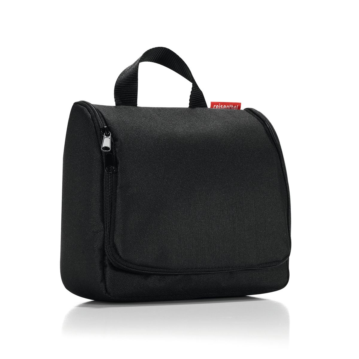 Несессер женский Reisenthel Toiletbag, цвет: черный. WH7003S76245 Несессер женский Reisenthel Toiletbag, цвет: черный. WH7003S76245Стильный несессер Reisenthel Toiletbag выполнен из полиэстера и оформлен символикой бренда.Изделие содержит одно основное отделение, которое закрывается клапаном на молнию с двумя бегунками. Внутри расположены: четыре накладных сетчатых кармана для личных принадлежностей и эластичный фиксатор. На внутренней стороне клапана расположены: врезной карман на молнии, накладной карман на молнии с сетчатой вставкой, зеркало, которое фиксируется на липучку, и вместительный потайной карман. Клапан дополнен металлическим крючком для подвешивания. Несессер оснащен удобной ручкой.Стильный несессер Reisenthel Toiletbag станет практичным аксессуаром, который вместит в себя все необходимое.