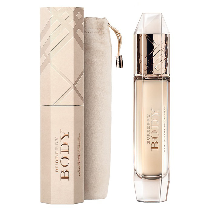 Burberry Body Intense Woman Парфюмерная вода, 60 млWS2320N Burberry Body Intense Woman Парфюмерная вода, 60 млWS2320NЛицом Burberry Body Intense стала популярная актриса Рози Хантингтон-Уайтли. Новый флакон Burberry Body Intense кардинально отличается от стилистики присущей ароматам Burberry. Высокий, тонкий, стеклянный флакон с элементами стиля розового золота с гравировкой своим ювелирным дизайном отражает многогранность бренда Burberry.Классификация аромата:Фруктовые, цветочные. Абсент, персик, полынь, фрезия, амбра, ваниль, кашмеран, мускус, ирис, сандаловое дерево.Самый популярный вид парфюмерной продукции на сегодняшний день - парфюмерная вода. Это объясняется оптимальным балансом цены и качества - с одной стороны, достаточно высокая концентрация экстракта (10-20% при 90% спирте), с другой - более доступная, по сравнению с духами, цена. У многих фирм парфюмерная вода - самый высокий по концентрации экстракта вид товара, т.к. далеко не все производители считают нужным (или возможным) выпускать свои ароматы в виде духов. Как правило, парфюмерная вода всегда в спрее-пульверизаторе, что удобно для использования и транспортировки. Так что если духи по какой-либо причине приобрести нельзя, парфюмерная вода, безусловно, - самая лучшая им замена.Товар сертифицирован.