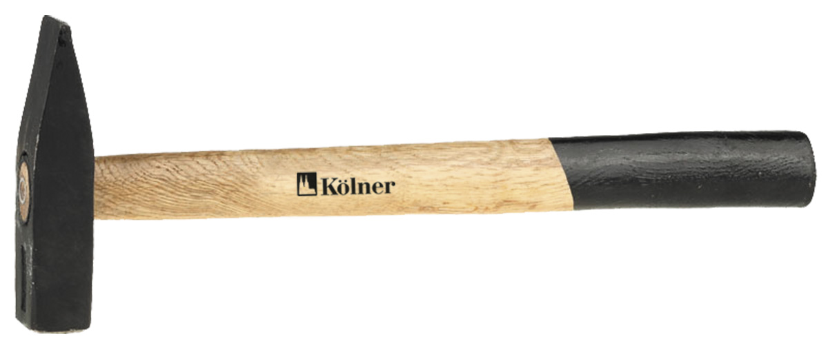 Молоток слесарный Kolner, 100 г. 100W80621 Молоток слесарный Kolner, 100 г. 100W80621Молоток Kolner предназначен для выполнения слесарных работ. Он имеет кованный металлический боек с ровной и сужающейся поверхностью, которая покрыта лаком. Применяется для гибки металла, вбивания гвоздей, осадки шпонок. Острой стороной можно забивать маленькие гвозди. Молоток оснащен удобной лакированной рукояткой из твердых пород дерева.Длина ручки: 24,5 см.Размер рабочей поверхности: 8 х 1,5 х 1,5 см.Вес молотка: 100 г.