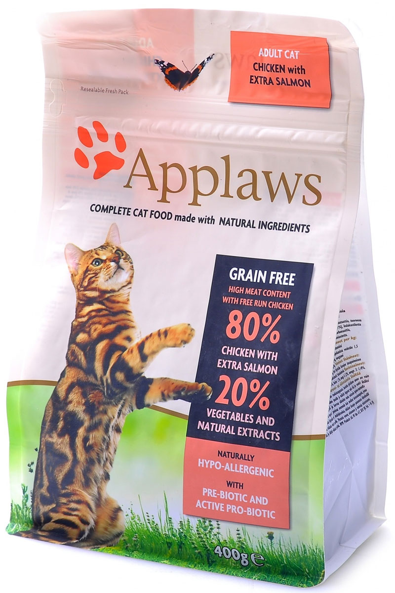Беззерновой для Кошек Курица и Лосось/Овощи: 80/20% (Dry Cat Chicken & Salmon), 400 г0120710 Беззерновой для Кошек Курица и Лосось/Овощи: 80/20% (Dry Cat Chicken & Salmon), 400 г0120710Беззерновая линейка Холистик кормов для кошек Applawsизготовлена по особым рецептам, разработанными диетологами института Великобритании. Правильная диета очень важна для питомцев, ведь она меняется в зависимости от жизненного цикла. Также полнорационные корма должны включать в себя необходимое количество витаминов и минералов. В рецептах сухих кормов Applaws учтен не только перечень наиболее необходимых минералов и витаминов, но и их строгий баланс. Так как сухой корм изготавливается только из натуральных качественных ингредиентов, крокеты привлекут внимание любого, даже очень привередливого питомца. Состав: Дегидрированное мясо цыпленка (мин. 47%), дегидрированное филе лосося (мин. 19%), молодой картофель (мин. 4%), жир домашней птицы (мин. 8% - источник омега 6), подлива с мяса птицы приготовленной в собственном соку (мин. 4%), лососевый жир (источник Омега 3), свекла (мин. 3%), яичный порошок (мин. 3%), пивные дрожжи, клетчатка, минералы, хлорид натрия, карбонат кальция, сушеные водоросли, клюква, DL - метионин, хлористый калий, экстракт Юкка Шидегера, экстракт из цитрусовых, розмарин. Пищевые добавки: Витамин А 26,852 МЕ/кг, Витамин D3 1,852 МЕ/кг, Витамин Е 593 МЕ/кг. Микроэлементы:Селен (селенит натрия) 0,13 мг/кг, Йод (безводный иодат кальция) 1,75 мг/кг, Железо (сульфат железа моногидрат) 61 мг, медь (сульфат меди пентагидрад) 9мг/кг, марганец (сульфат марганца моногидрат) 26 мг/кг, Цинк (сульфат цинка моногидрат) 140 мг/кг. Прочие добавки: натуральный консервант – Токоферол. Гарантированный анализ: Белки 47%, Жиры 19,7%, Клетчатка 3%, Зола 10%, Кальций 2,1%, Фосфор 1,4%, Таурин 2000 мг/кг < 12,5 Углеводов. Условия хранения: в прохладномтемном месте