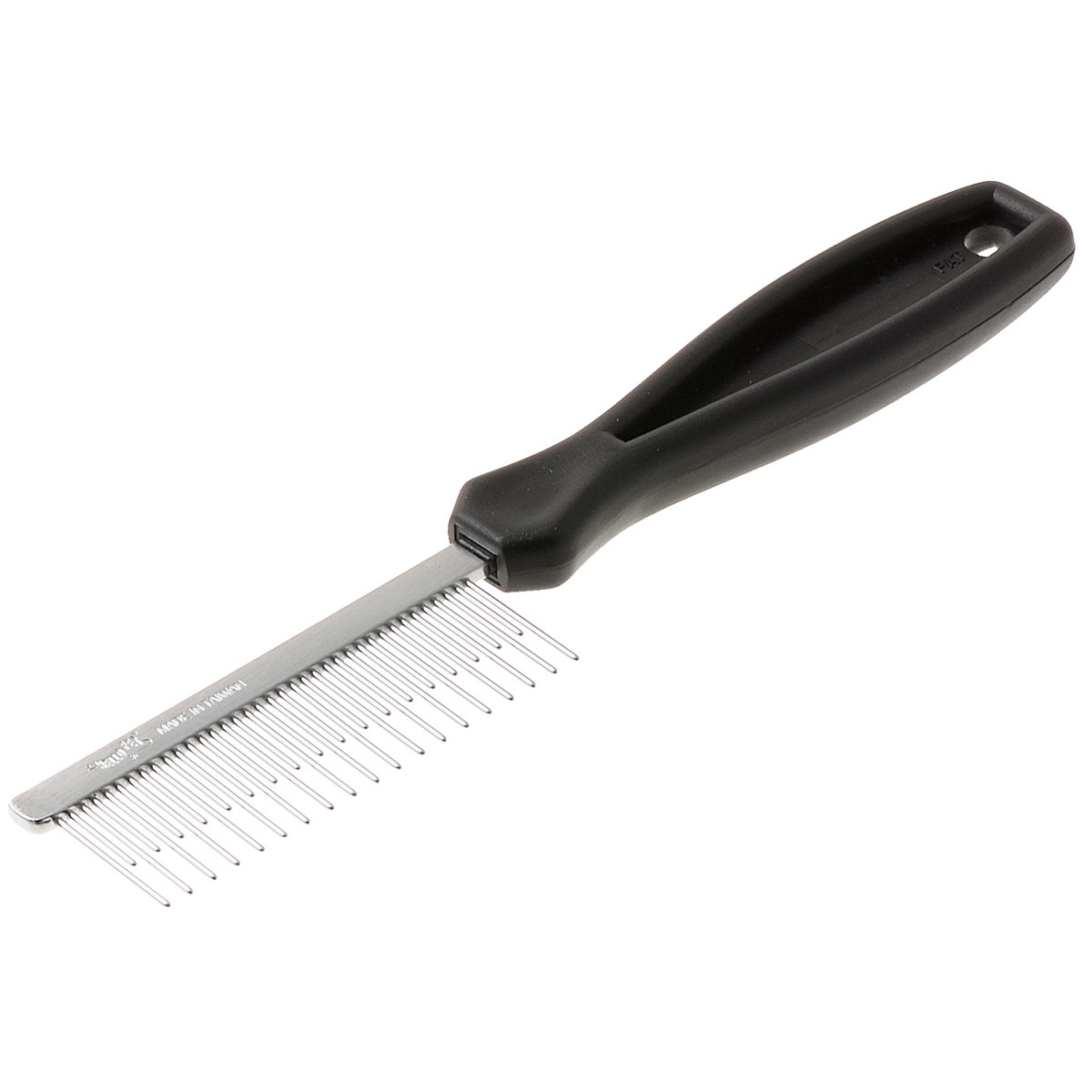 Расческа для животных Hello Pet, разнозубая. 144LS0120710 Расческа для животных Hello Pet, разнозубая. 144LS0120710Расческа Hello Pet предназначена для расчесывания кошек и собак с любым типом шерсти. Изделие прекрасно удаляет старую шерсть и грязь, способствуя оздоровлению и росту новой шерсти. Расческа оснащена длинными зубьями для расчесывания подшерстка и короткими зубьями для удаления выпавшей шерсти. Закругленные кончики зубцов мягко и бережно воздействуют на кожу животного, а также создают дополнительный массажный эффект. Такая расческа отлично подойдет для повседневного ухода за шерстью вашего домашнего питомца.
