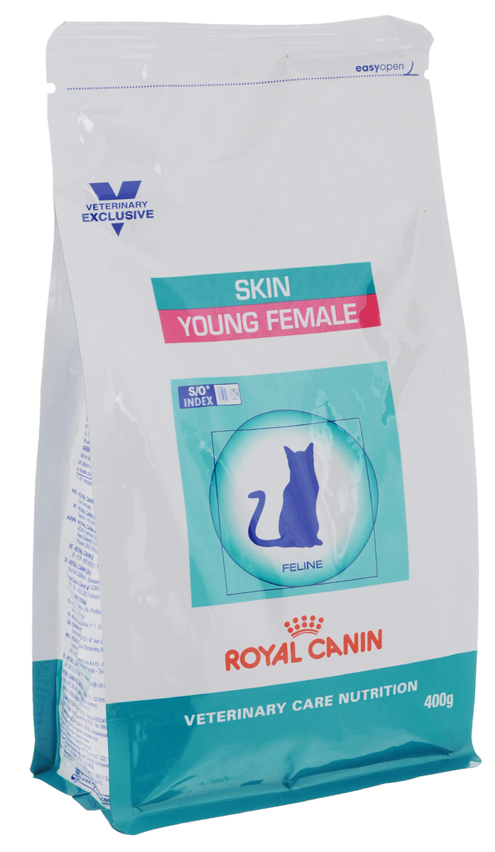 Корм сухой Royal Canin Young Female Skin для стерилизованных кошек с момента операции до 7 лет, 400 г101246 Корм сухой Royal Canin Young Female Skin для стерилизованных кошек с момента операции до 7 лет, 400 г101246Royal Canin Young Female Skin - полнорационный сухой корм для стерилизованных кошек до 7 лет с повышенной чувствительностью кожи и шерсти.Разбавление мочи:- увеличение объема мочи одновременно снижает содержание в ней минеральных веществ, из которых формируются струвитные и оксалатные кристаллы. Таким образом, создаются условия, неблагоприятные для образования камней в мочевыводящих путях.Барьерная функция кожи:- комплекс, состоящий из ниацина, инозита, холина, гистидина и пантотеновой кислоты, уменьшает потерю жидкости через кожу и усиливает ее барьерную функцию. S/O Index :Знак S/O Index на упаковке означает, что диета предназначена для создания в мочевыделительной системе среды, неблагоприятной для образования кристаллов оксалата кальция. Состав: дегидратированные белки животного происхождения (птица), кукуруза, пшеничная клейковина, кукурузная клейковина, рис, животные жиры, гидролизат, белков животного происхождения, растительная клетчатка, свекольный жом, рыбий жир, минеральные вещества, оболочка и семена подорожника, соевое масло, фруктоолигосахариды, масло огуречника аптечного, экстракт бархатцев прямостоячих (источник лютеина). Добавки (в 1 кг): витамин A - 29900 ME, витамин D3 - 800 ME, железо - 48 мг, йод - 4,8 мг, марганец - 63 мг, цинк - 188 мг, сeлeн - 0,1 мг.Содержание питательных веществ: белки - 36%, жиры - 14%, минеральные вещества - 8%, клетчатка пищевая - 3,9%, медь - 15 мг/кг. Товар сертифицирован.