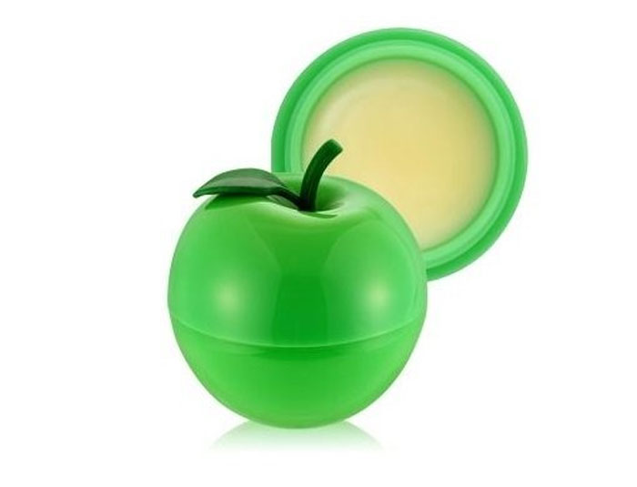 TonyMoly Бальзам для губ MINI GREEN APPLE LIP BALM, 7 мл9823 TonyMoly Бальзам для губ MINI GREEN APPLE LIP BALM, 7 мл9823Бальзам для губ в оригинальной упаковке в виде зеленого яблока, питает, дает губам необходимую влагу. Экстракт яблока богат витаминами и пектином, содержит другие полезные микроэлементы. Оптимальное увлажнение предохраняет губы от пересыхания, предупреждает шелушение. Mini Green Apple Lip Balm: -разглаживает губы, делает их более гладкими и мягкими; -увеличивает объем; -дает чувственную припухлость; -возвращает естественный сочный оттенок. Экстракт яблока и витамины, которые он содержит, способствуют обновлению кожи губ, росту новых клеток, деликатному отшелушиванию ороговевших мертвых клеток. Бальзам корейской компании Tony Moly, заполняя собой трещинки, визуально выравнивает кожу губ, ровно ложится, полностью впитывается, не стирается в течение длительного времени, при нанесении не течет, имеет SPF15 /PA++, обеспечивает оптимальную защиту от солнечного ультрафиолета. Марка Tony Moly чаще всего размещает на упаковке (внизу или наверху на спайке двух сторон упаковки, на дне банки, на тубе сбоку) дату изготовления в формате: год/месяц/дата.