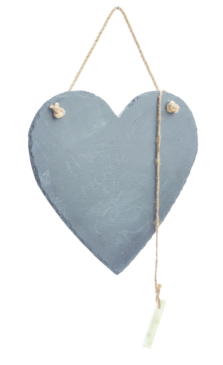Доска для заметок Gardman Love Heart, с мелом,21 х 25 см54 009312 Доска для заметок Gardman Love Heart, с мелом,21 х 25 см54 009312Доска Gardman Love Heart изготовлена из натурального сланца и предназначена для заметок и надписей-напоминаний. Записи делаются мелом (входит в комплект) и стираются обычной влажной губкой. С помощью джутовой веревки доску можно повесить в любом удобном для вас месте.Компактные размеры доски позволят вам разместить ее на видном месте и делать важные пометки.Размер: 21 х 25 см.